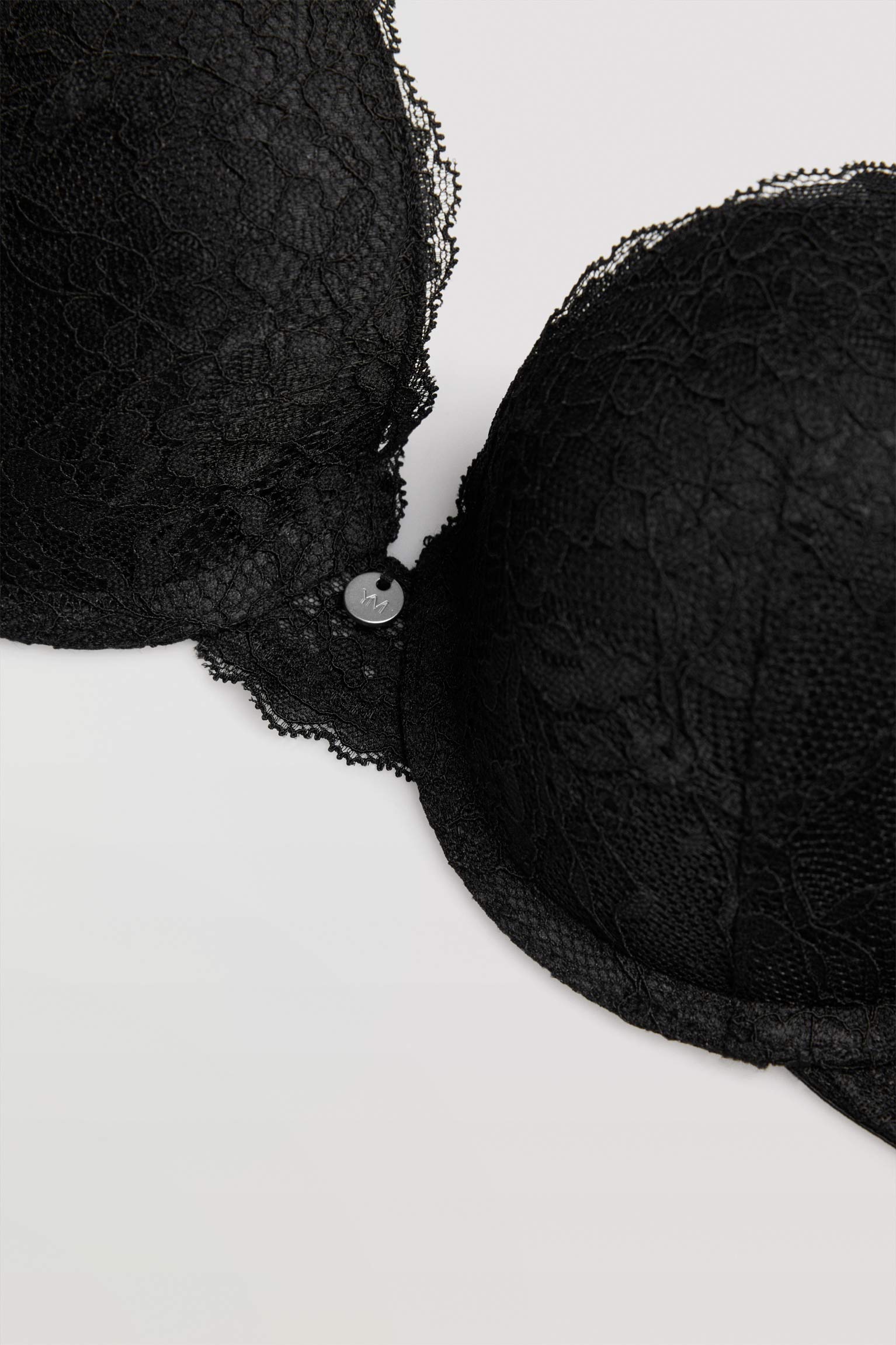 Reggiseno push up nero e mutandine brasiliane nere lingerie nera