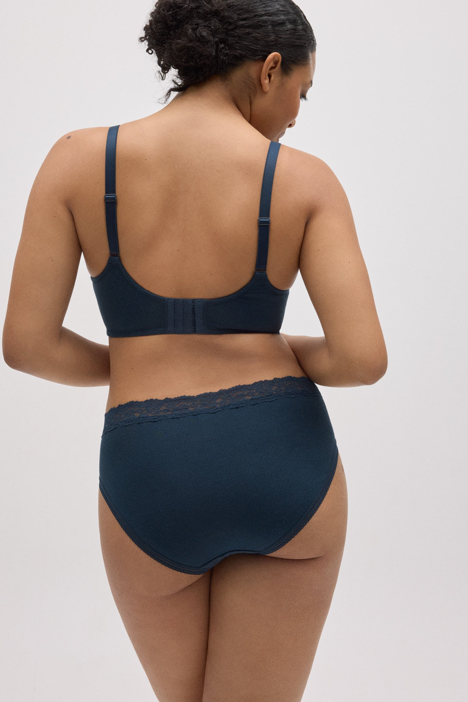 10765-2-braga-midi-canale-con-encaje-marino