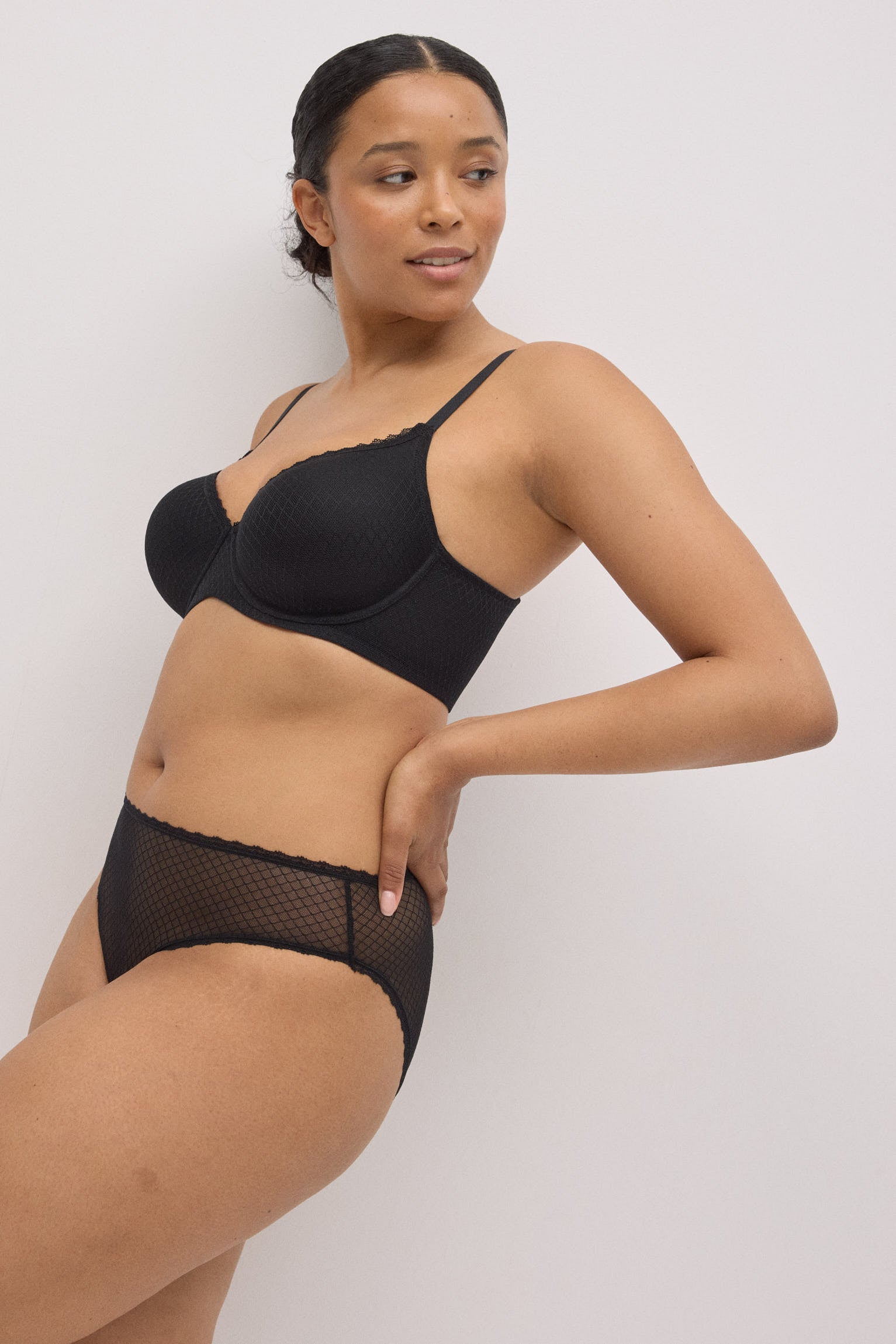 10790-3-conjunto-sujetador-con-aro-con-relleno-negro