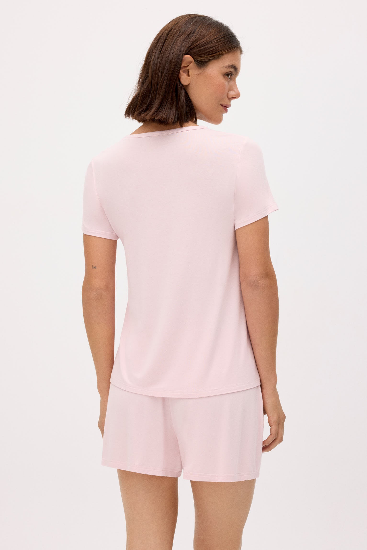 10823-2-pijama-ligero-camiseta-manga-corta-pantalon-corto-rosa-paula-echevarria