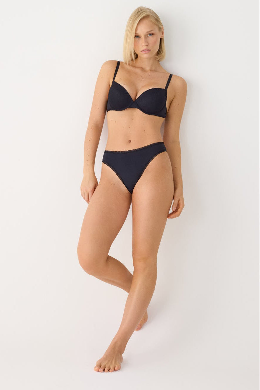 Completo reggiseno push-up e perizoma texture nero