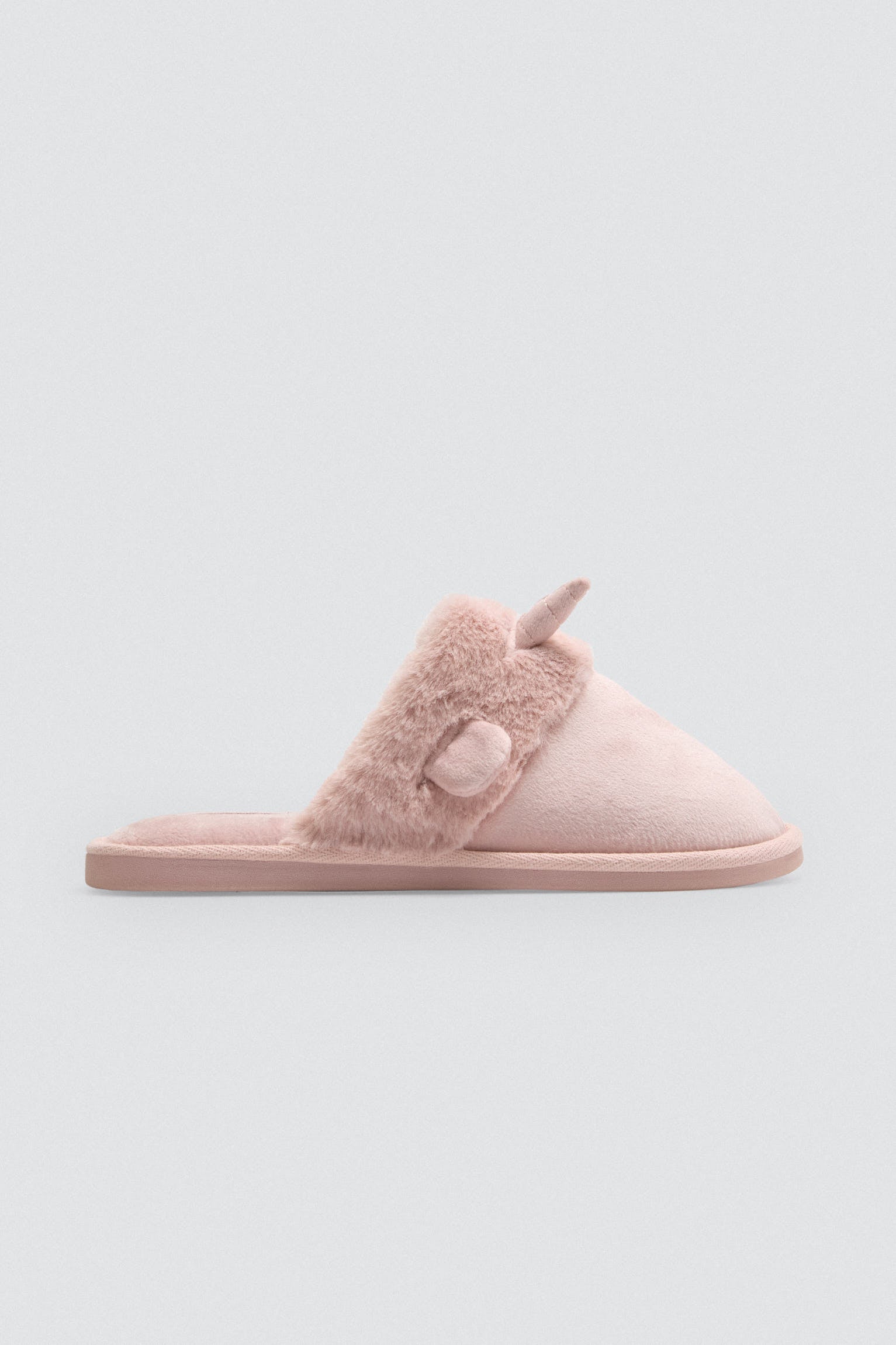 14155-1-zapatillas-de-casa-orejas-3d-y-pelo