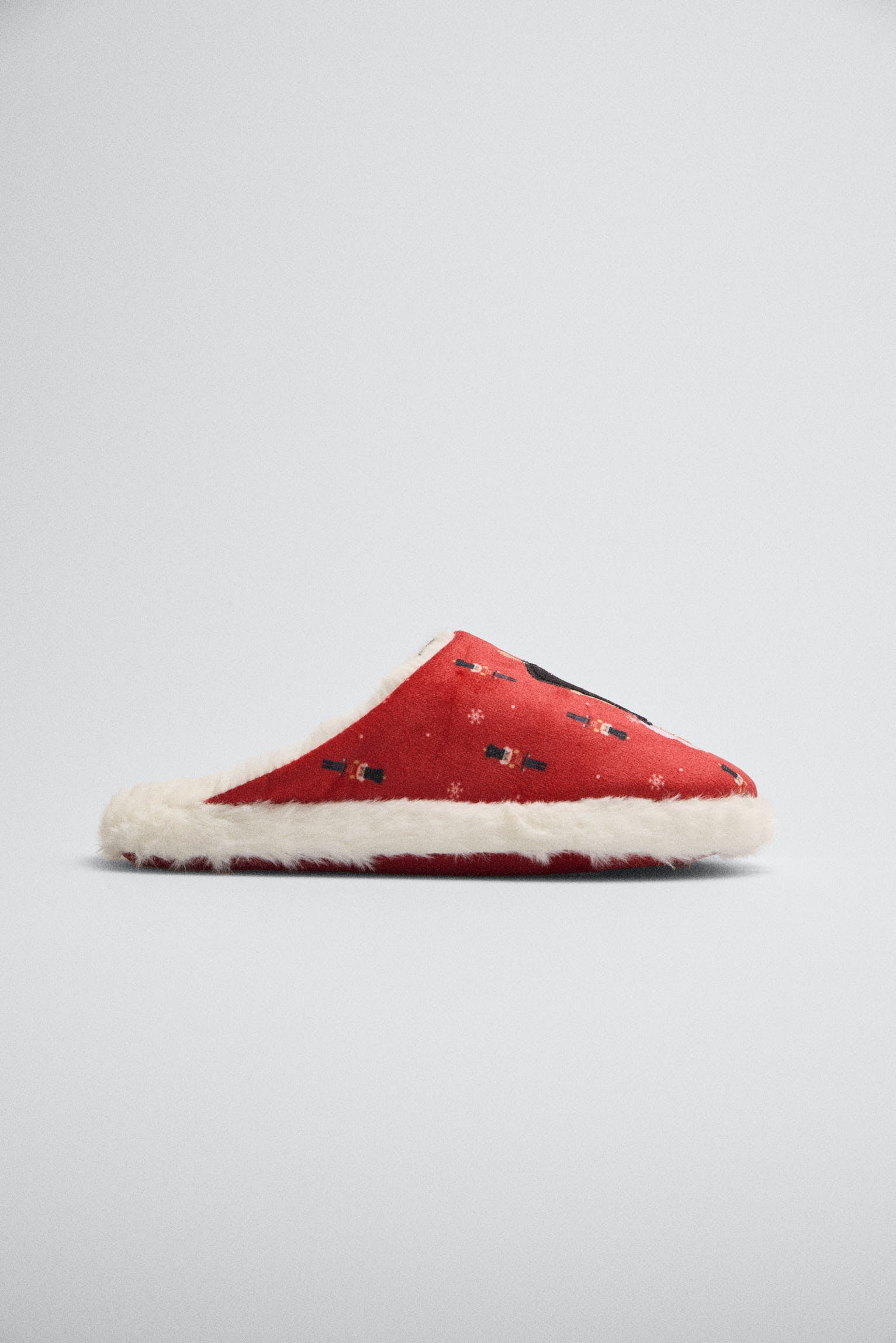 14170-4-zapatillas-casa-mujer-navidad-cascanueces-ysabel-mora