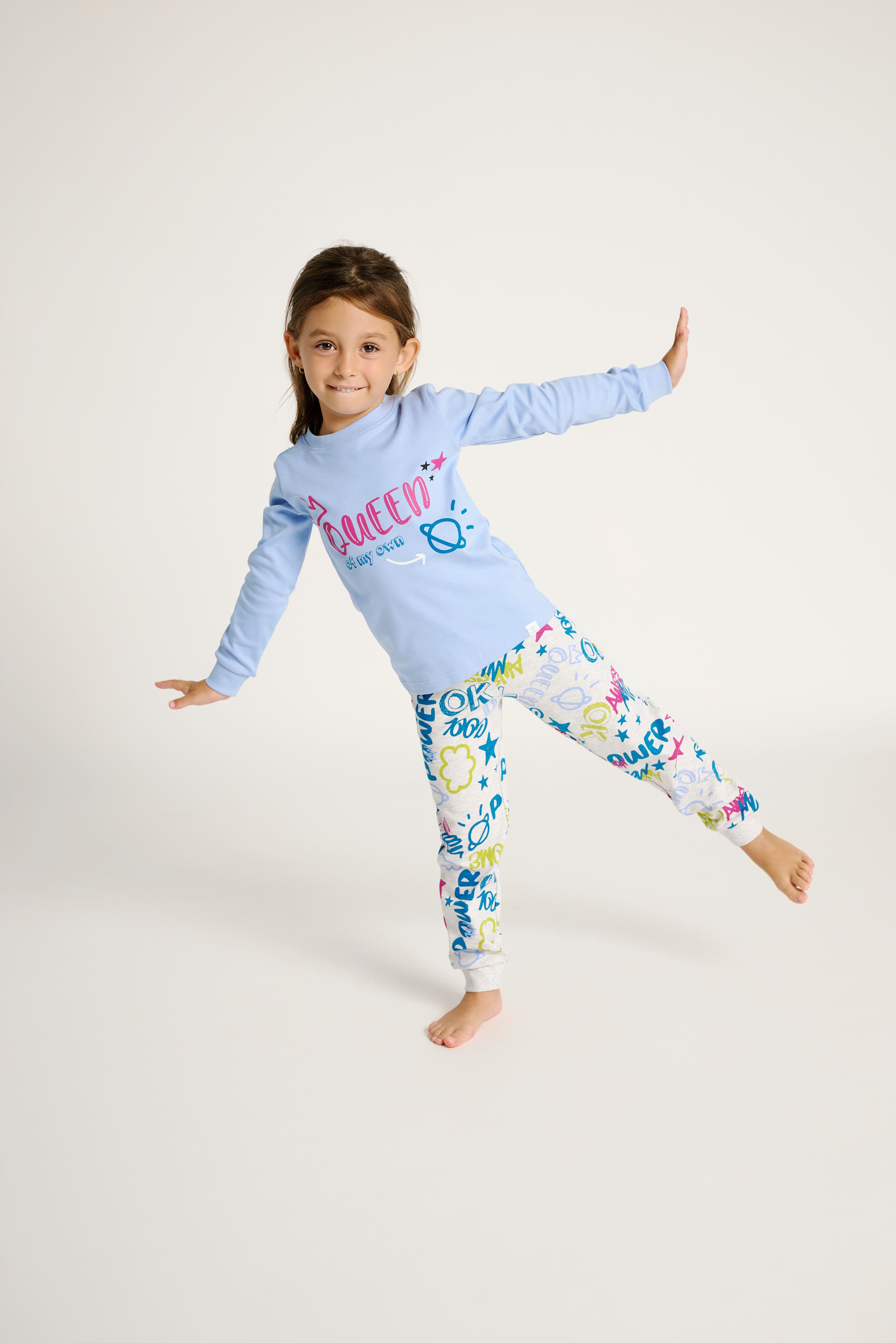 18011009-2-pijama-juvenil-queen-multicolor