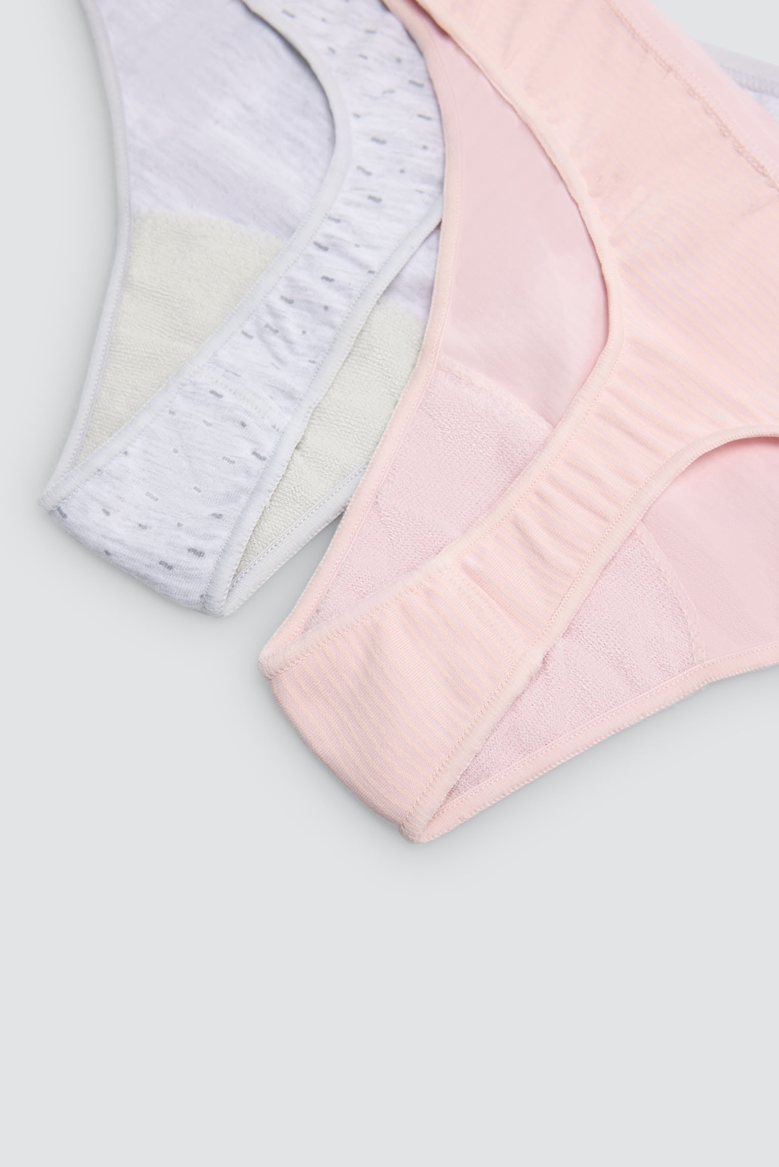 Confezione da 6 perizomi tinta unita e fantasia