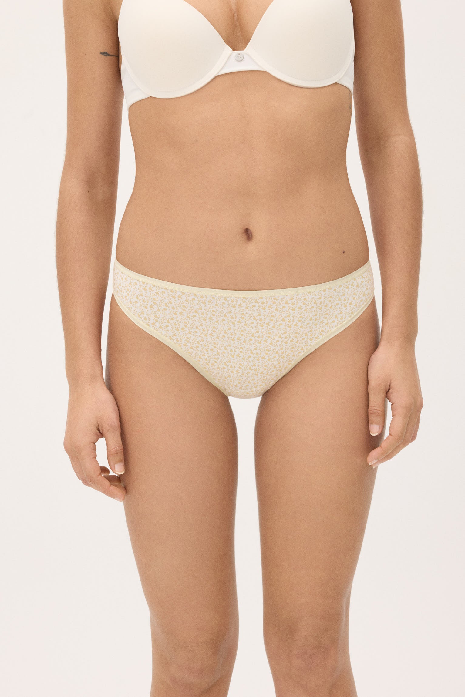 Confezione da 6 mini slip tinta unita e fantasia