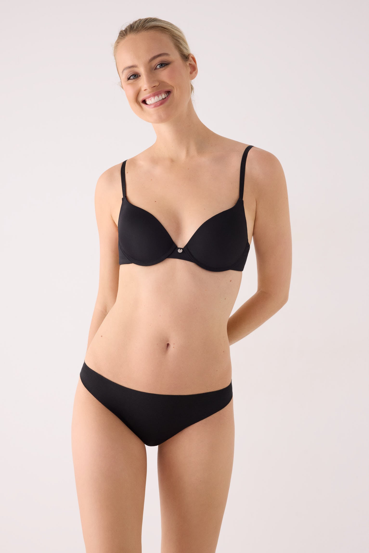 Perizoma cotone taglio laser con pizzo nero