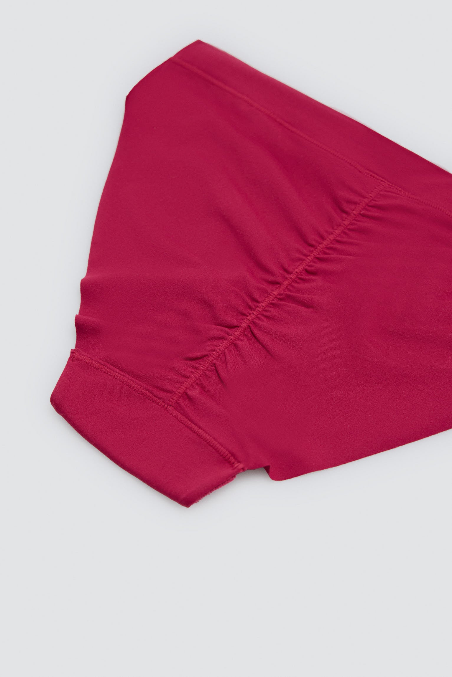 Slip mini Adapt con finiture invisibili bordeaux