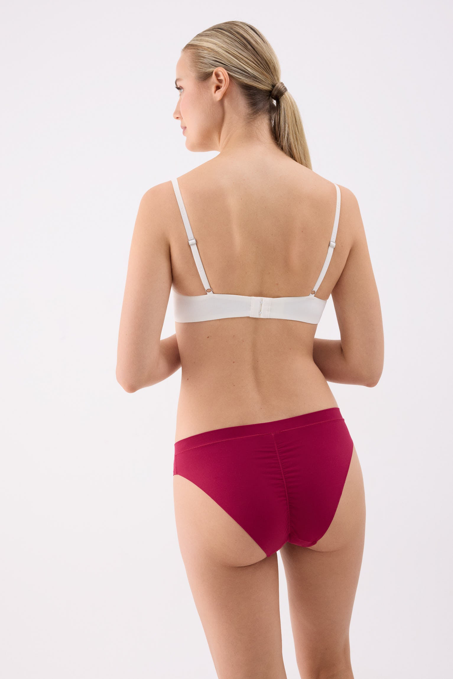 Slip mini Adapt con finiture invisibili bordeaux