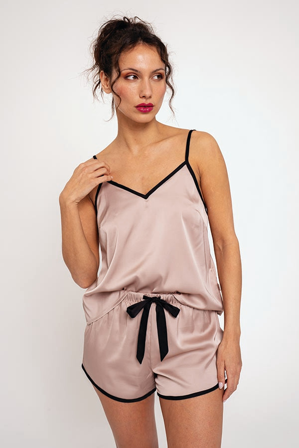 Pigiama corto da donna in raso rosa | MUYDEMI