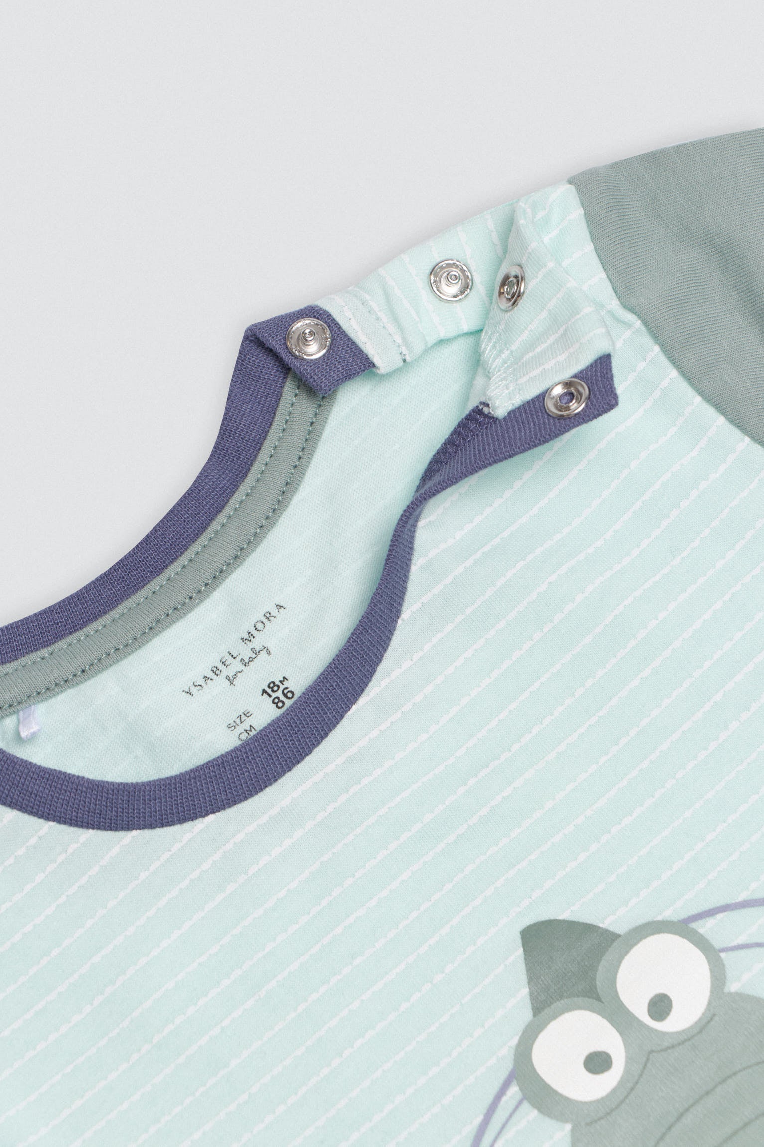 25576-4-conjunto-bebe-manga-corta-camiseta-peto-nino-ysabel-mora-verde