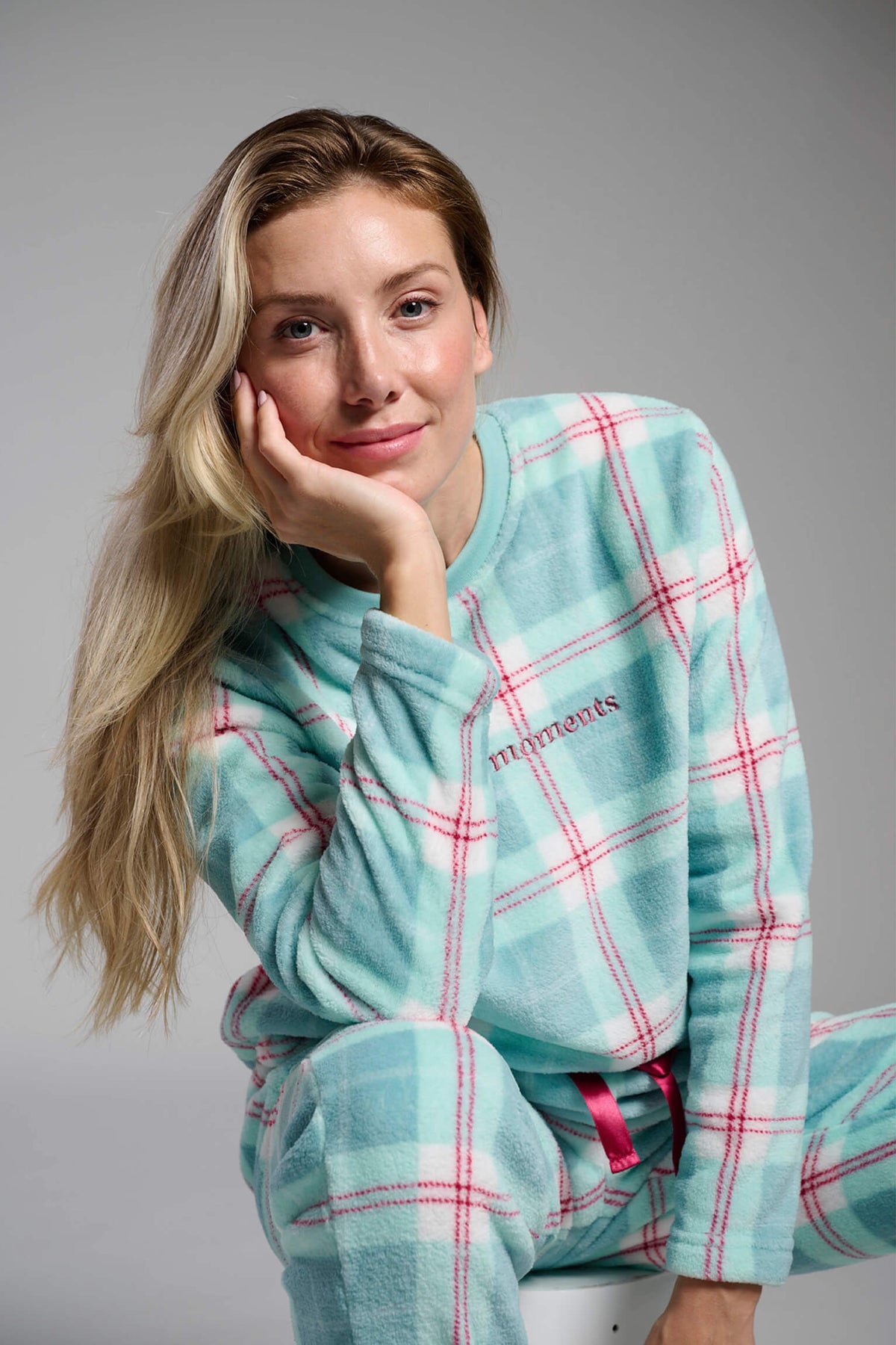 26210-pijama-largo-polar-coralina-mujer-cuadros-verde-agua-marina