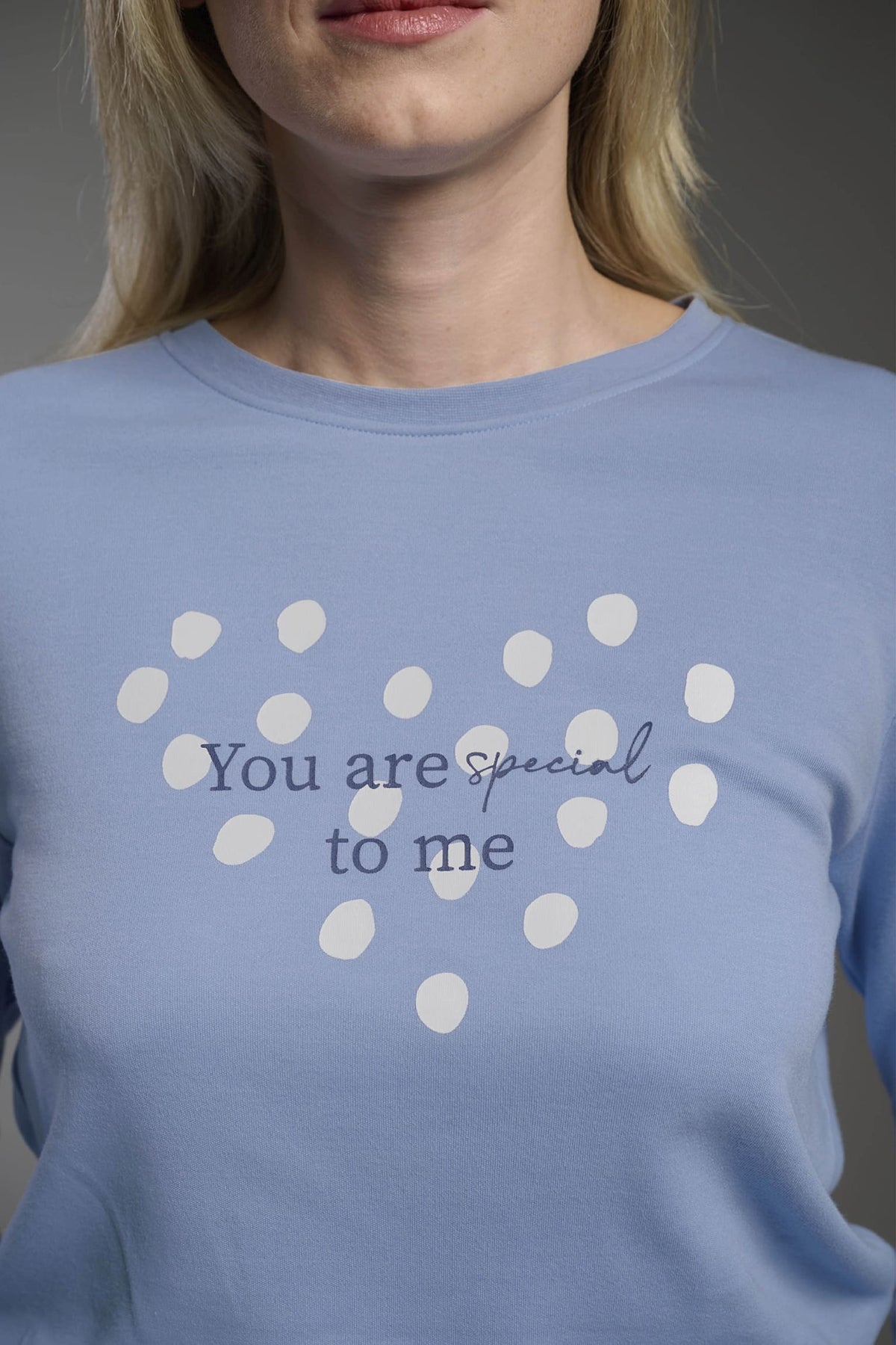 26215-pijama-largo-afelpado-mujer-estampado-dots-azul