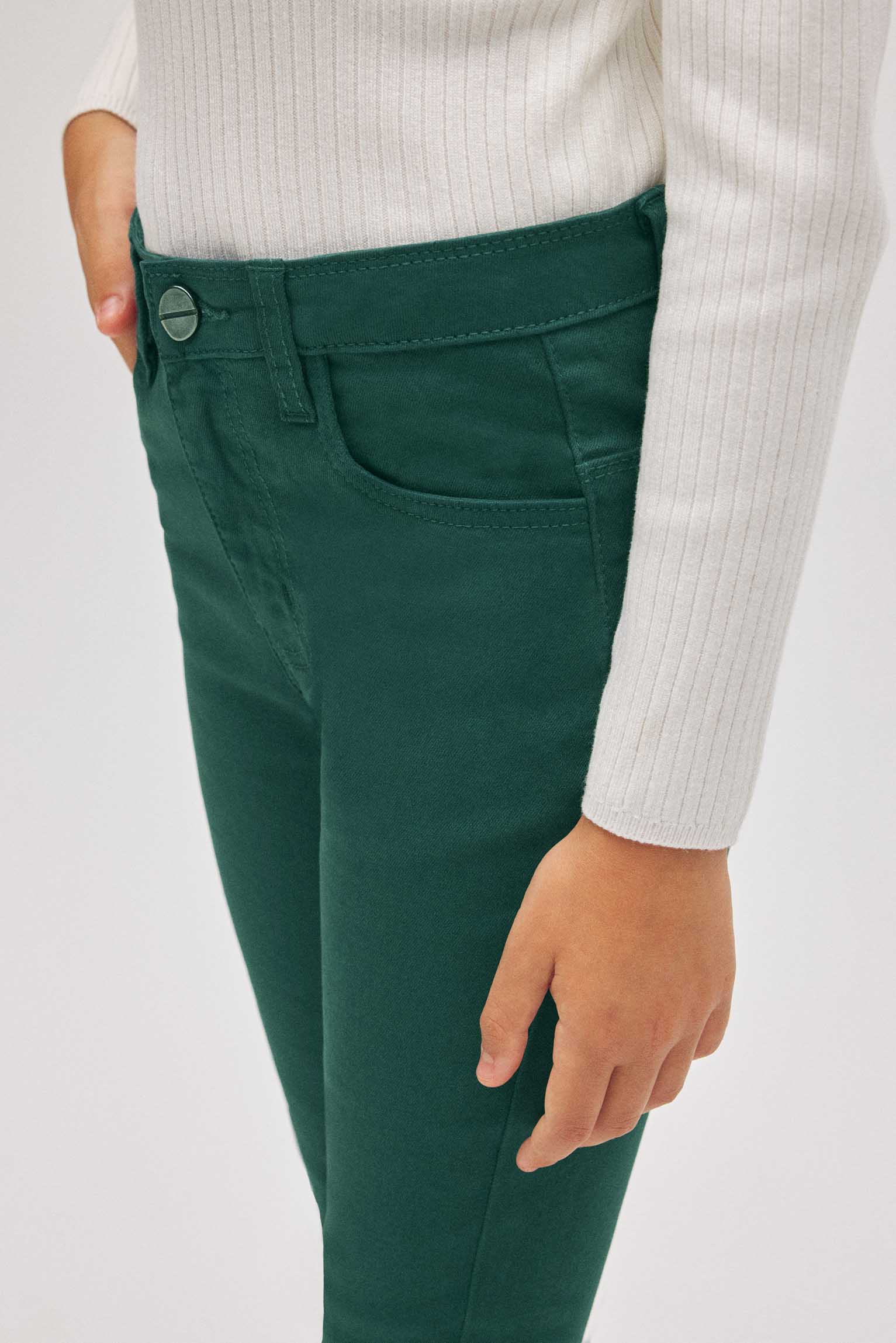 33254-4-pantalones-nina-vaqueros-anchos-verde-botella-ysabel-mora