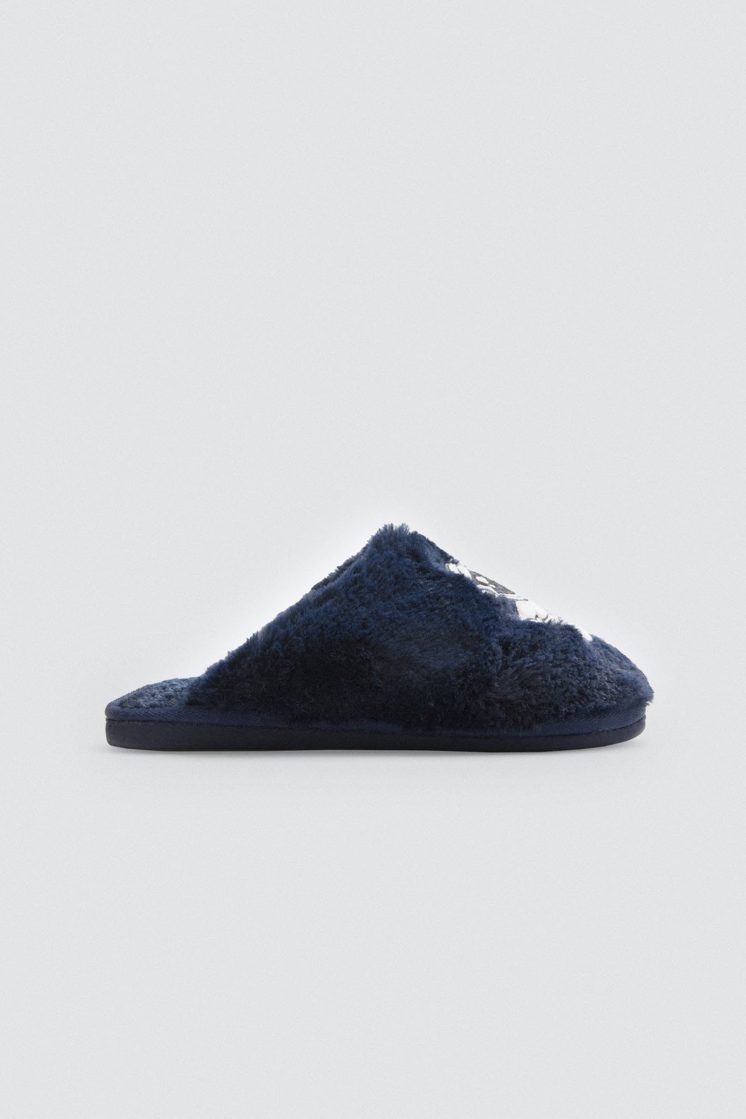 44042-1-zapatillas-de-casa-pelo-astronauta-y-pizza