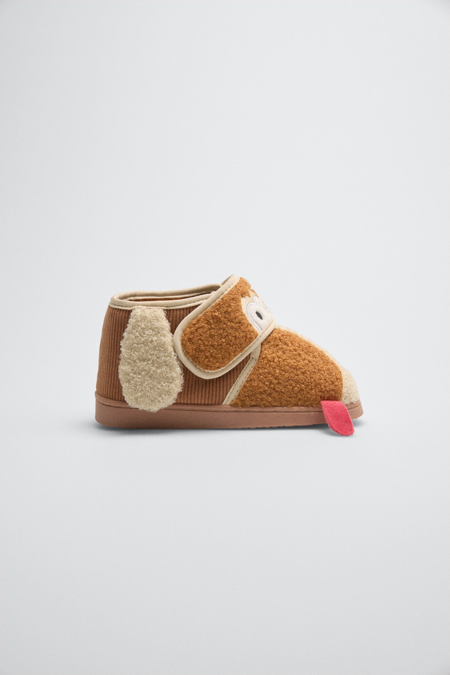 44045-1-zapatillas-de-casa-infantiles-perro-con-detalles-3d
