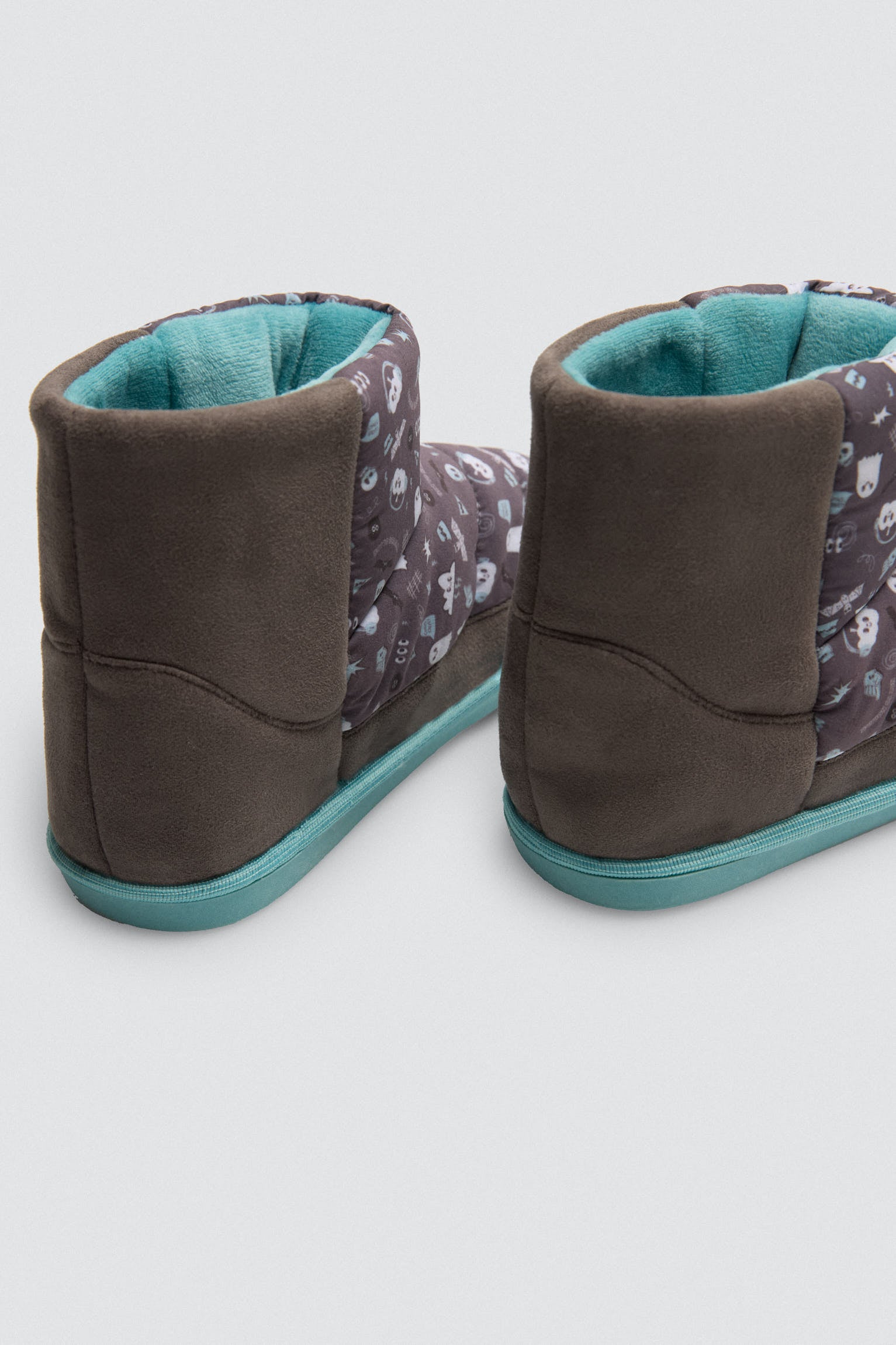 44047-4-botas-de-casa-infantiles-estampado-fantasmas