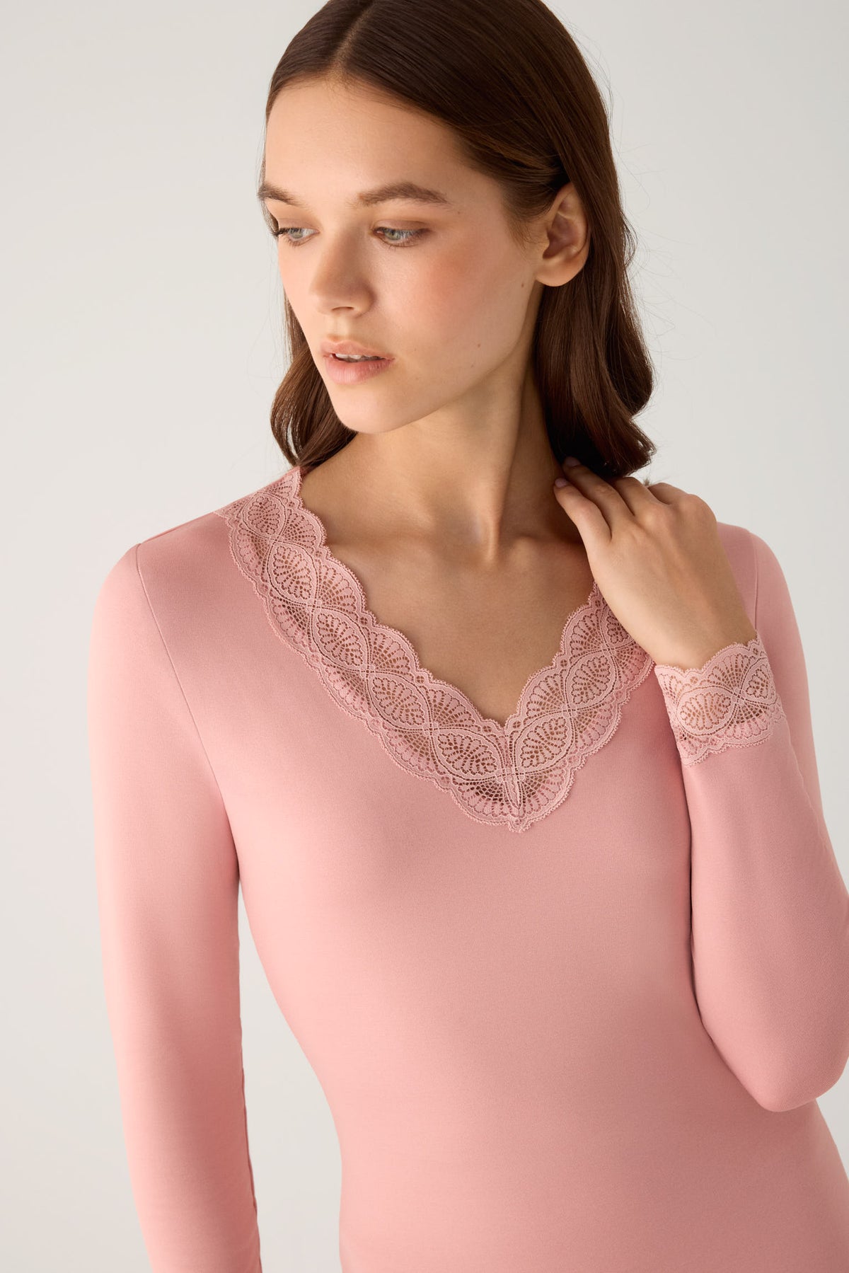 T-shirt termica da donna a maniche lunghe con dettagli in pizzo su scollo e polsini, rosa