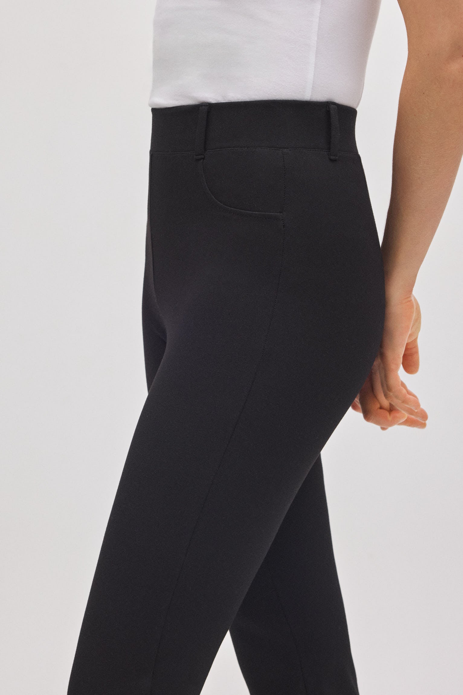70438-5-pantalon-elastico-moldeador-flare-negro-ysabel-mora