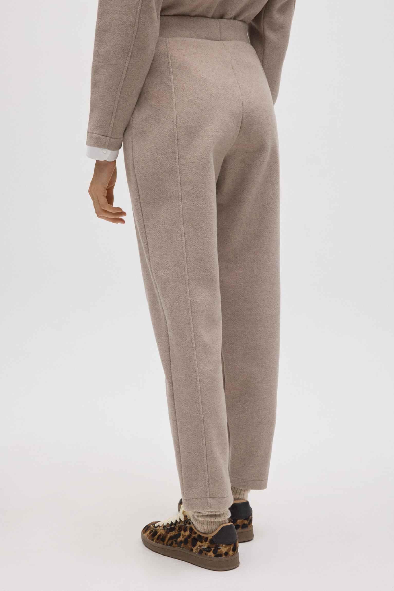 70665-3-pantalon-calido-slim-fit-con-estructura-marron