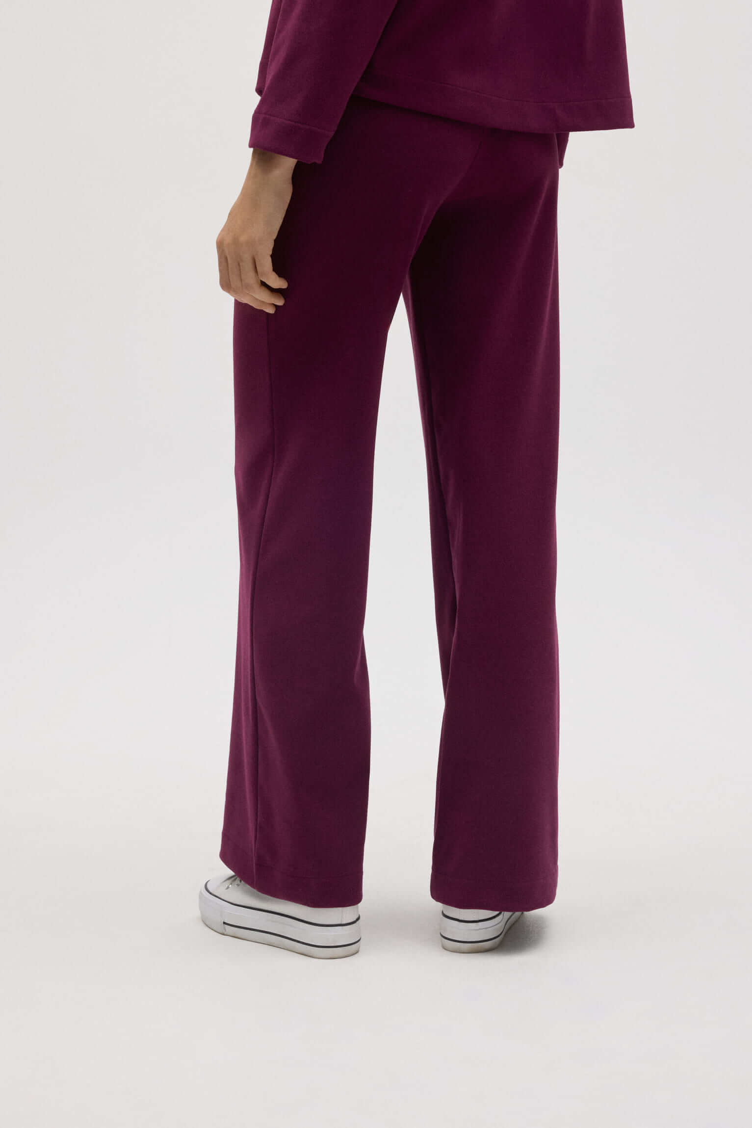 70669-2-pantalon-recto-con-textura-burdeos