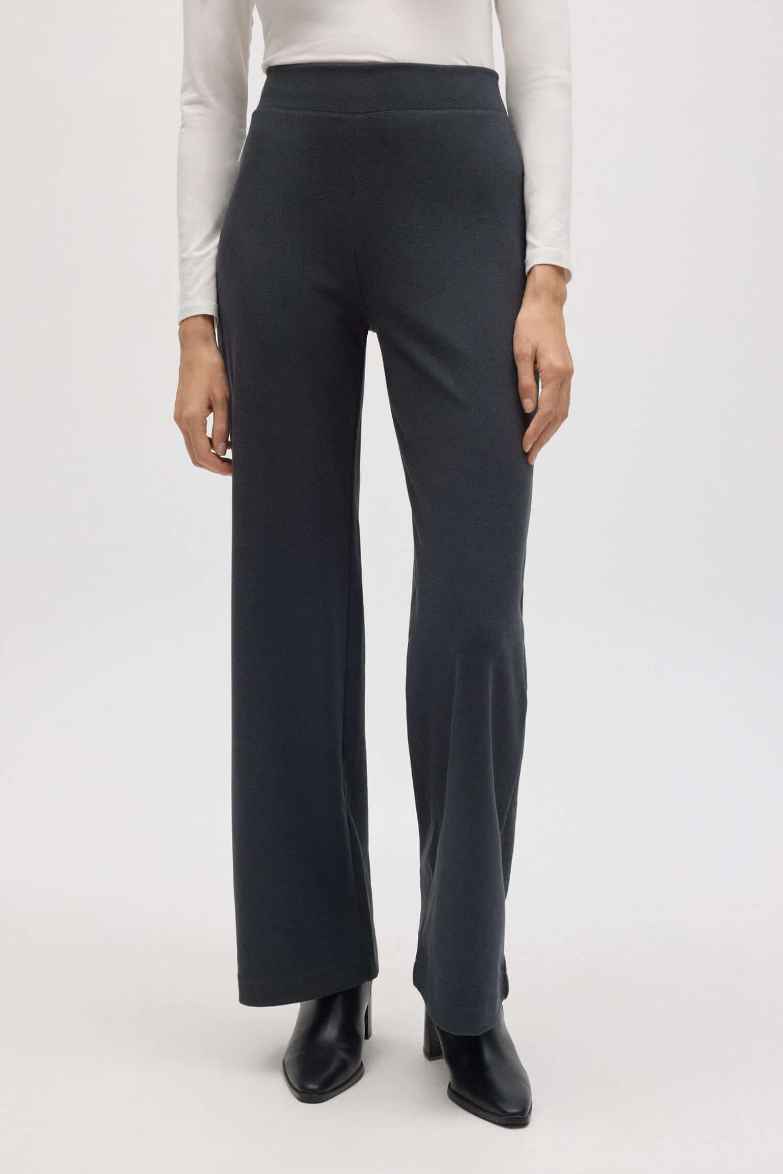 70669-2-pantalon-recto-con-textura-marengo