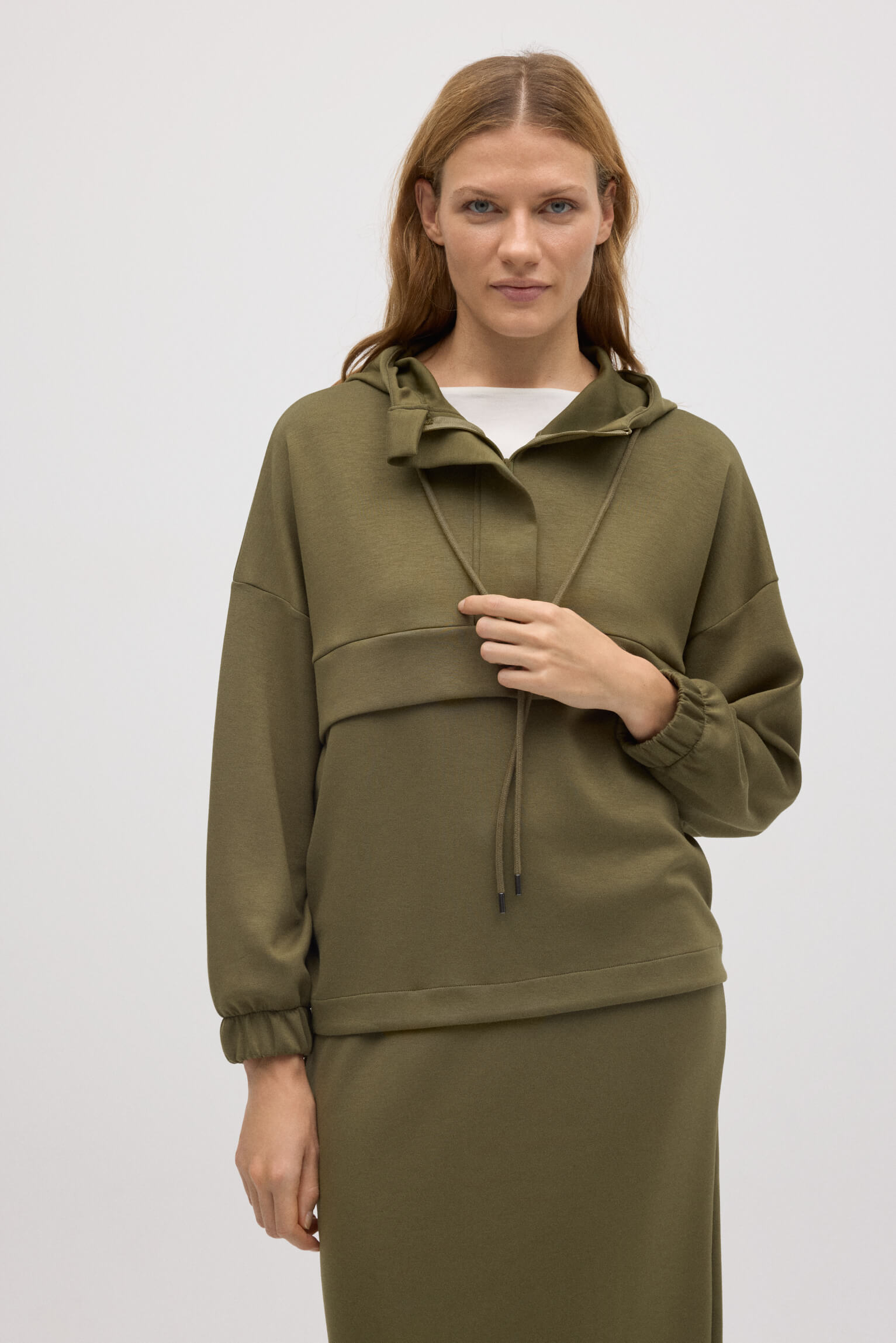 70675-2-sudadera-con-capucha-fluida-verde