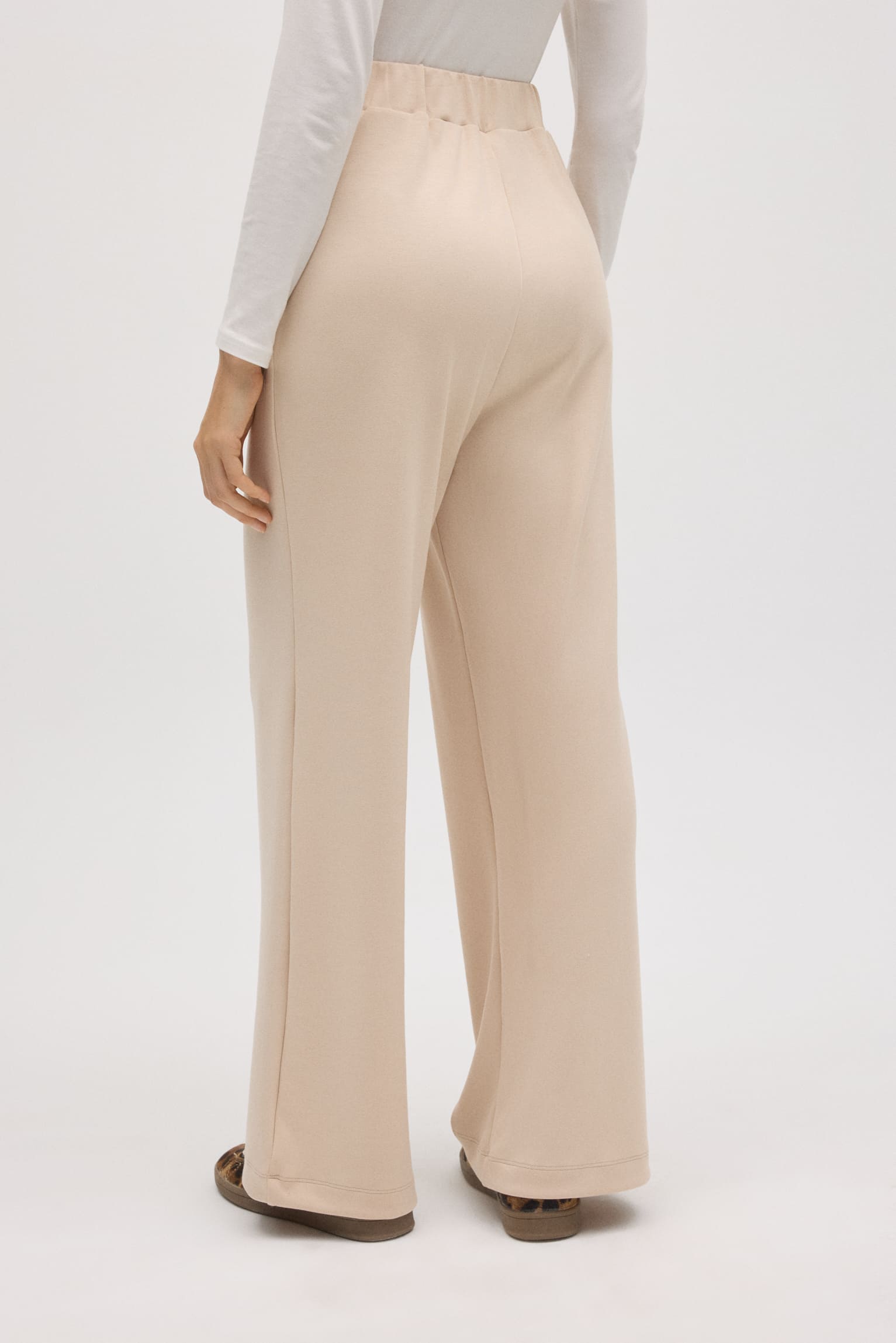 70676-3-pantalon-recto-fluido-marfil