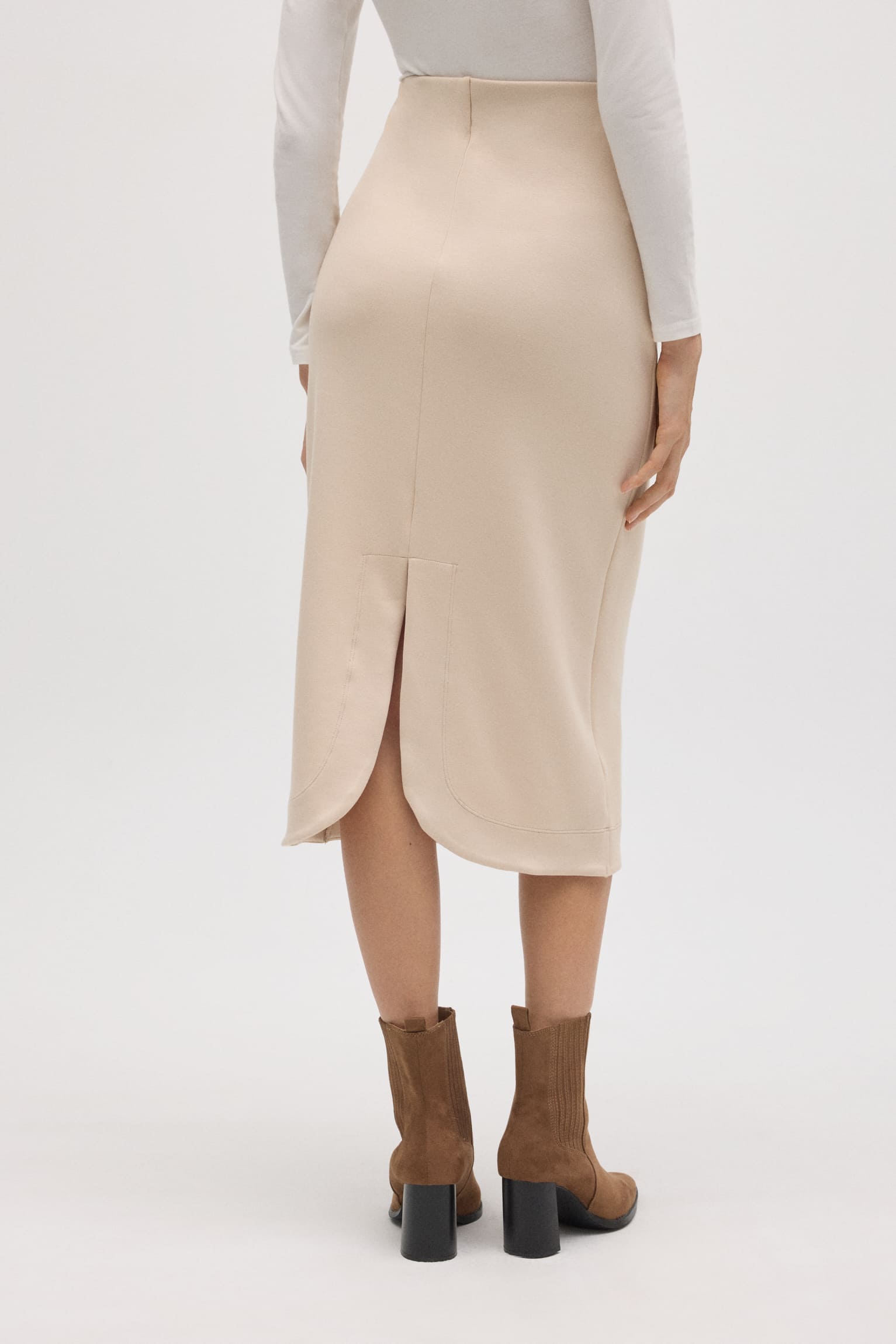 70677-2-falda-midi-fluida-marfil