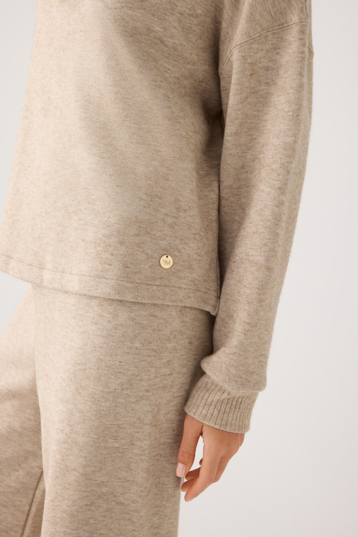 70724-melange-beige-jersey-comodo-calido-cuello-pico-cremallera-beige