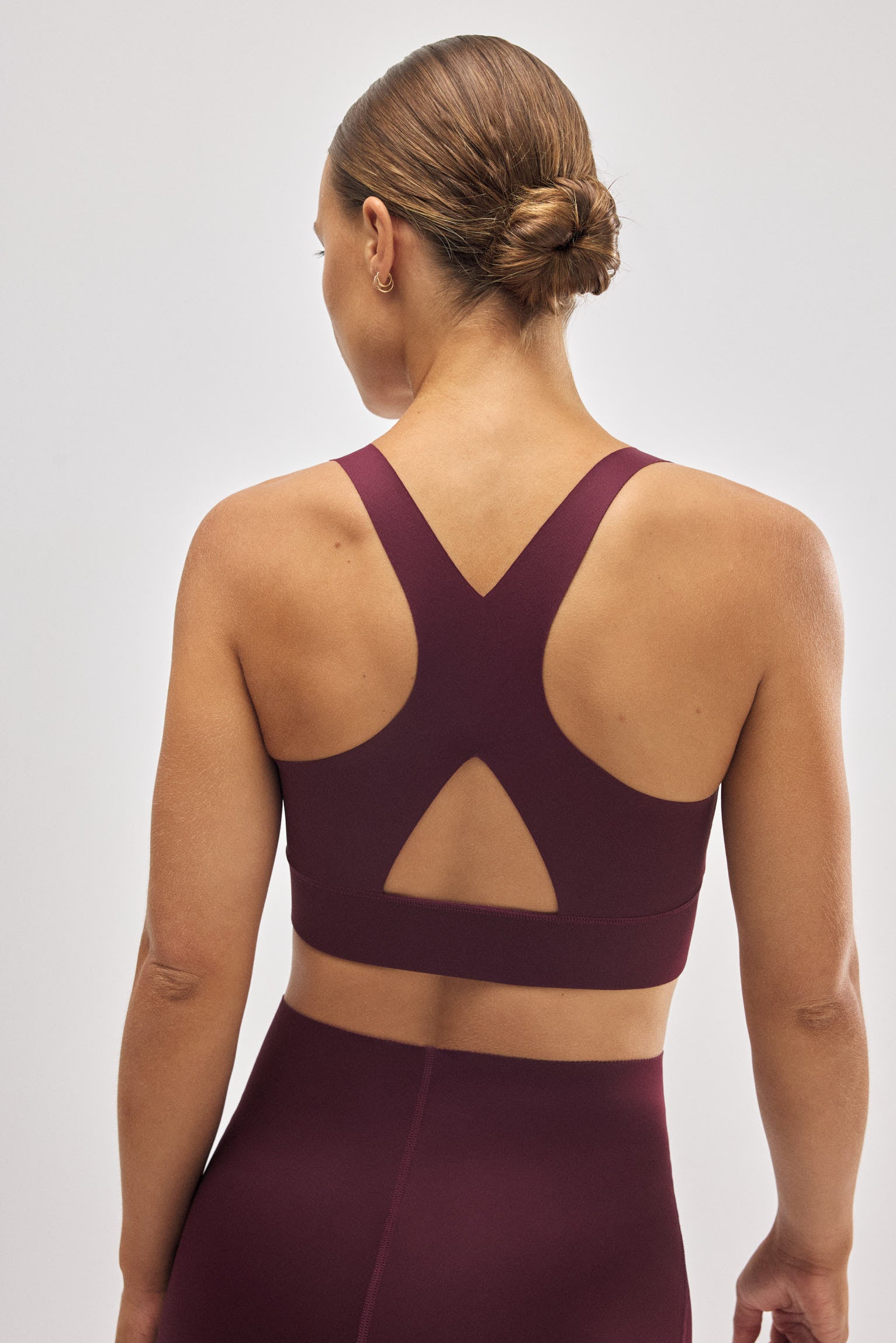 70906-2-sujetador-deportivo-compressive-burdeos