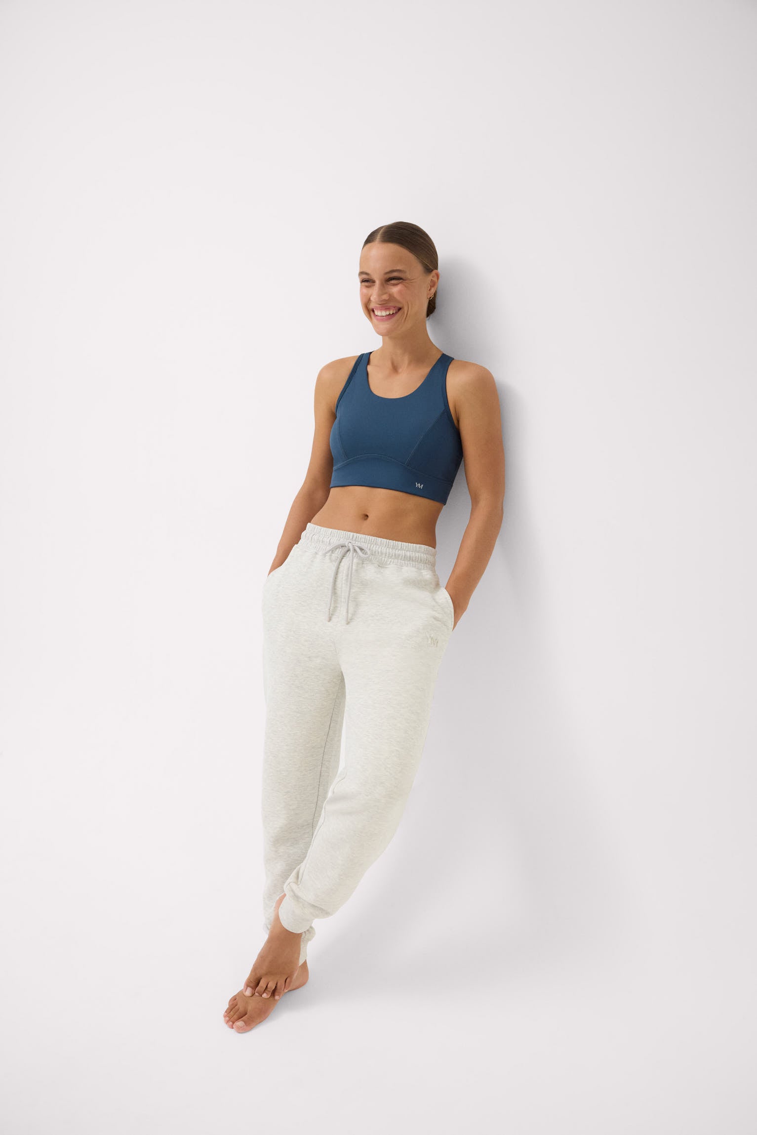 Completo top sportivo e jogger