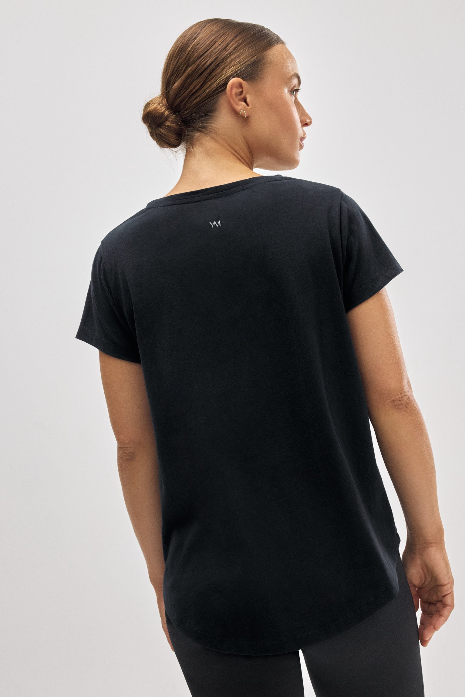 70931-2-camiseta-algodon-basica-estilo-deportivo-negro