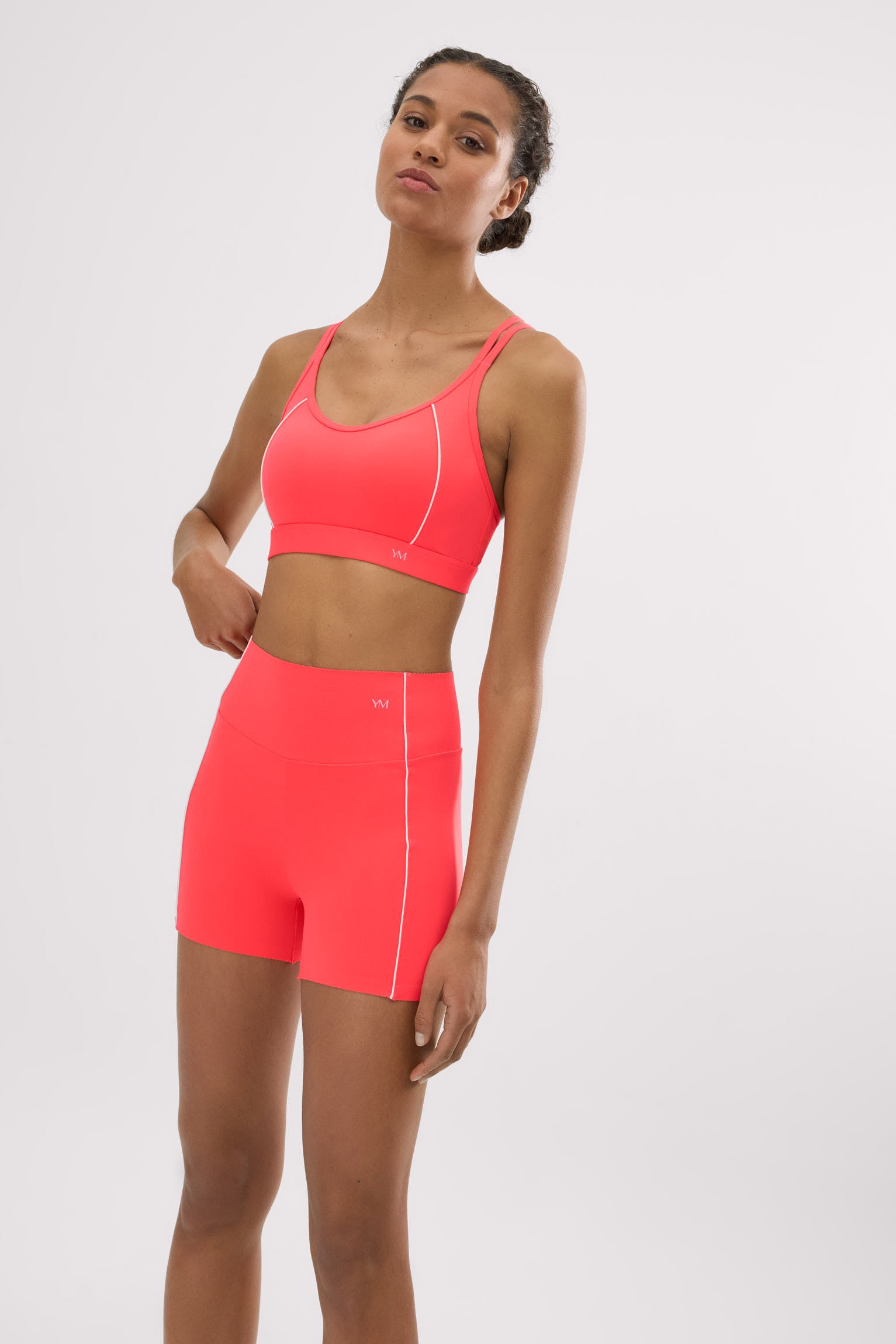 Leggings deportivos Compressive cortos efecto push-up coral - Ysabel Mora