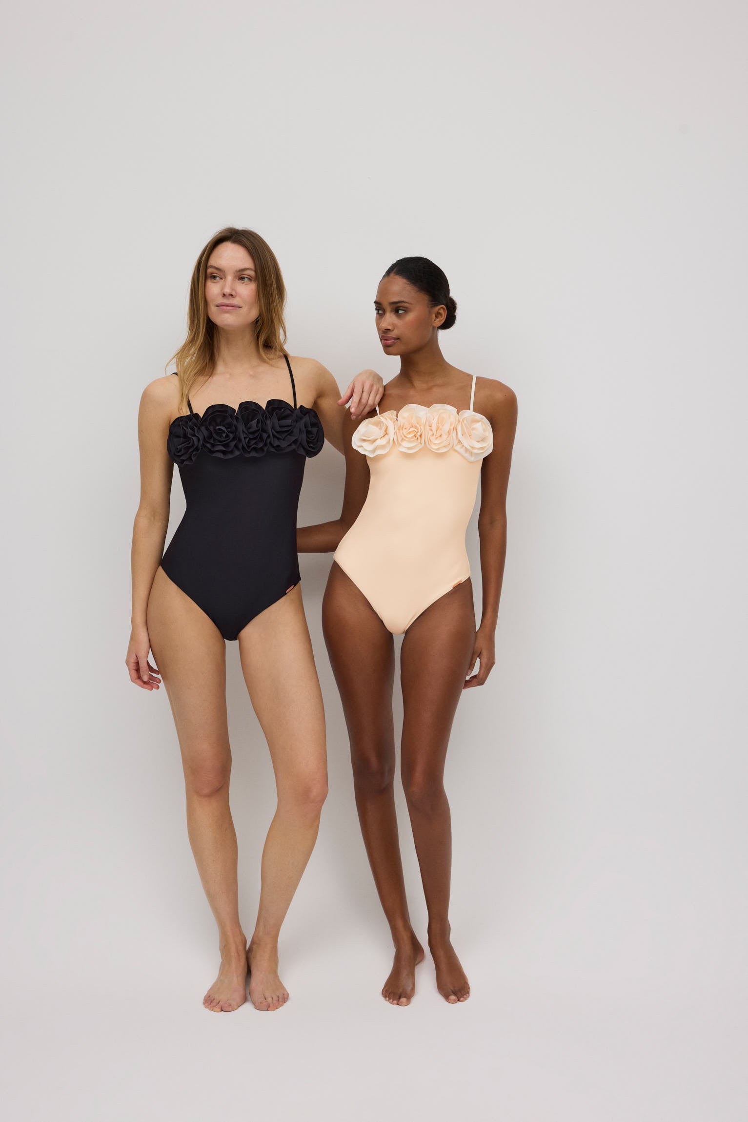 82820-5-banador-flores-mujer-ysabel-mora-marfil