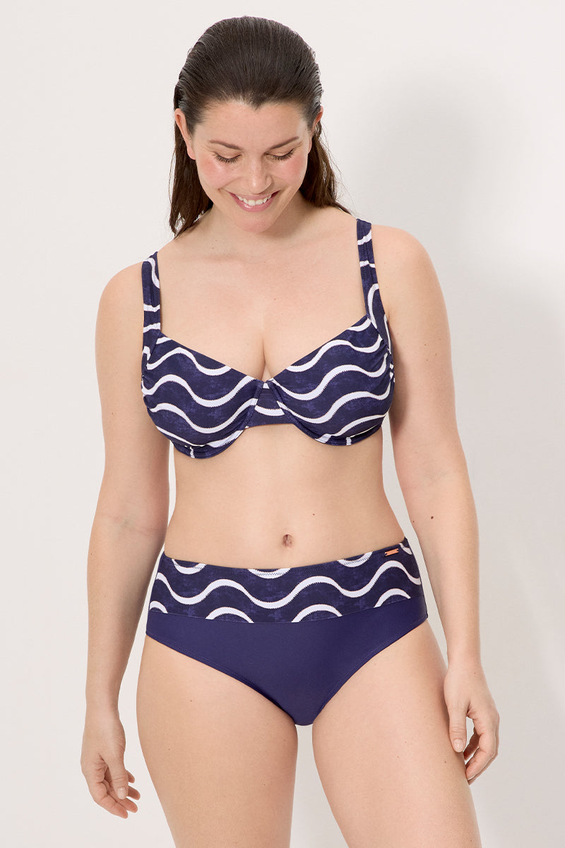 Slip bikini a vita alta con stampa di onde marine