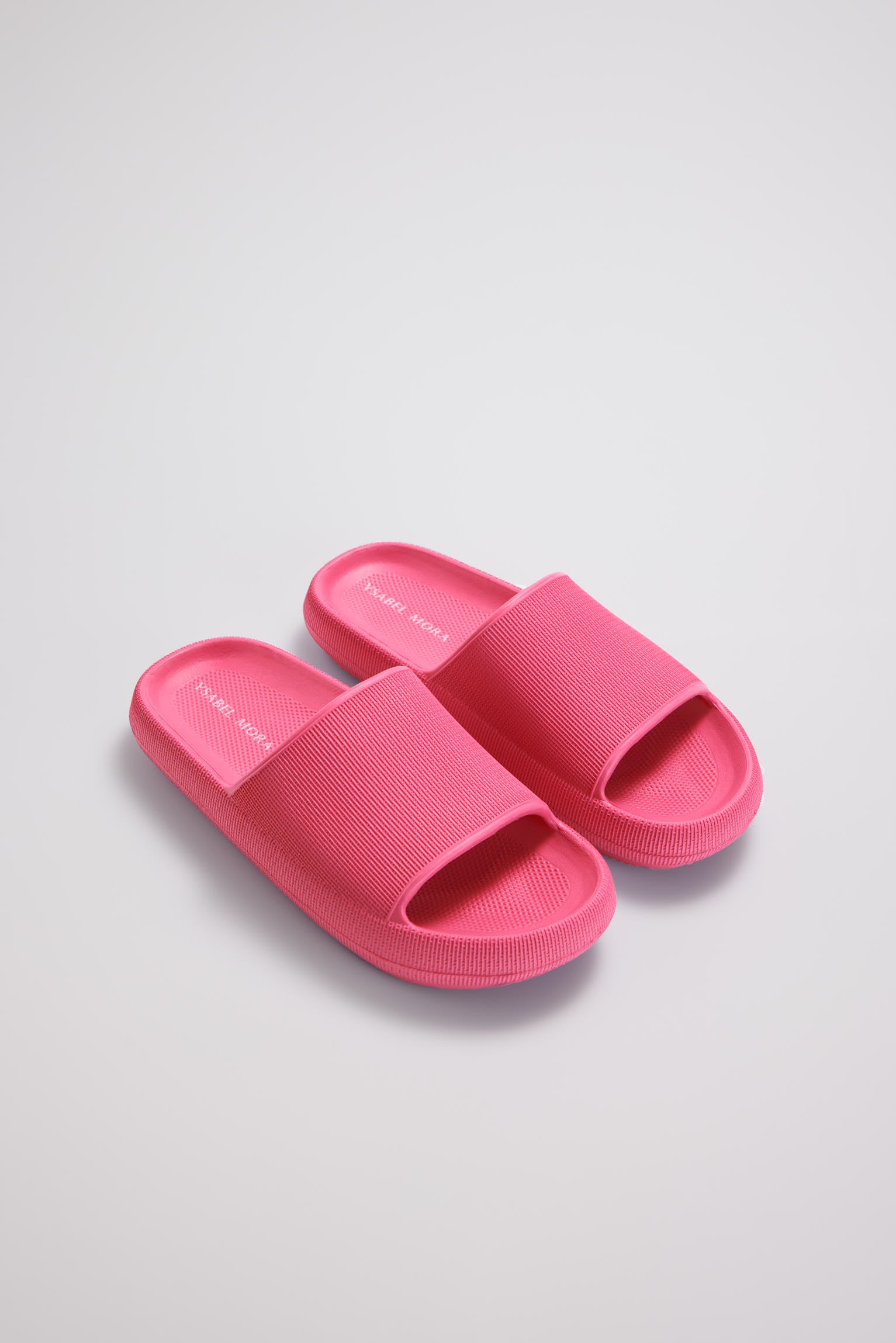 86086-1-chanclas-palas-mujer-ysabel-mora-fucsia