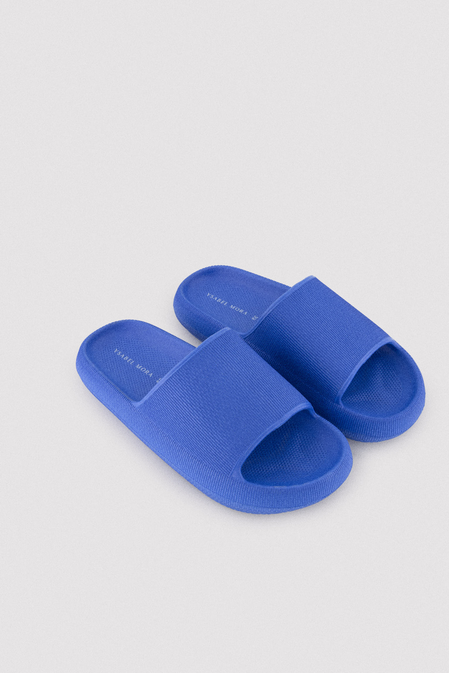 86086-electric-blue-chanclas-de-playa-antideslizantes-ligeras-extra-comfort-azul-ysabel-mora
