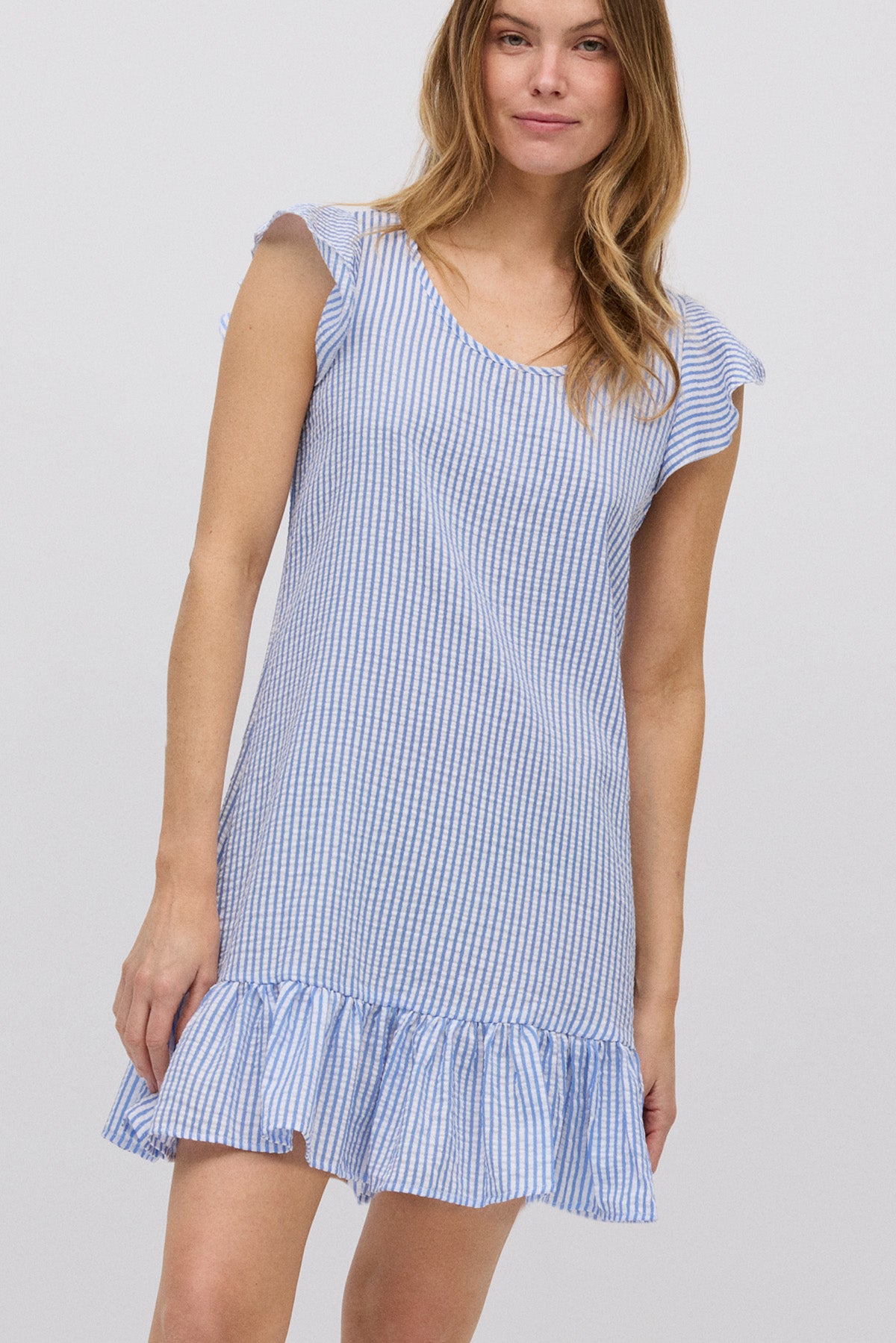 Abito corto annodato sul retro con stampa a righe