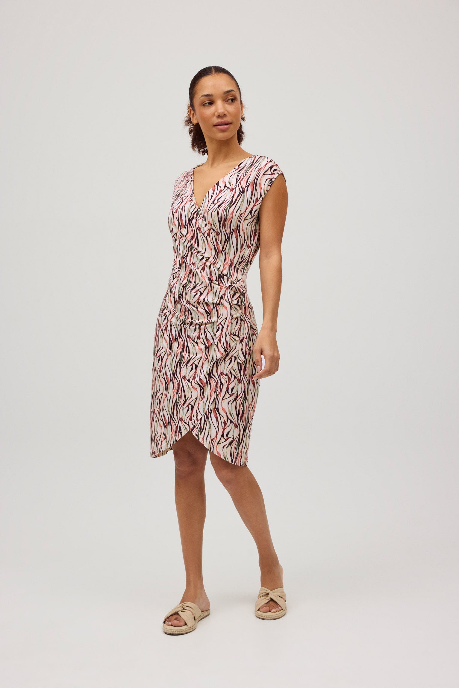 86139-1-vestido-estampado-abstracto-mujer-ysabel-mora-multicolor