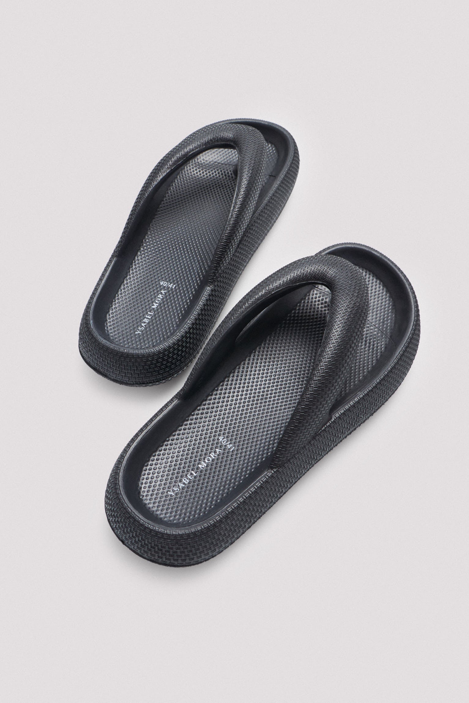 86195-14-chanclas-mujer-ysabel-mora-negro