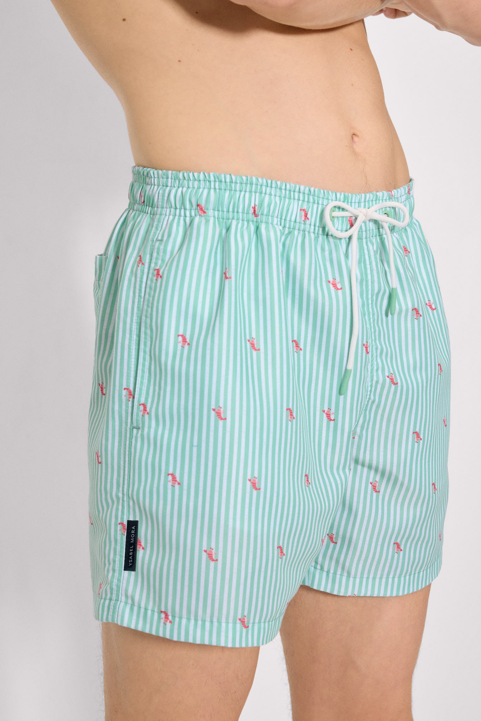 Costume da bagno verde a mezza lunghezza con stampa a righe e mini aragoste