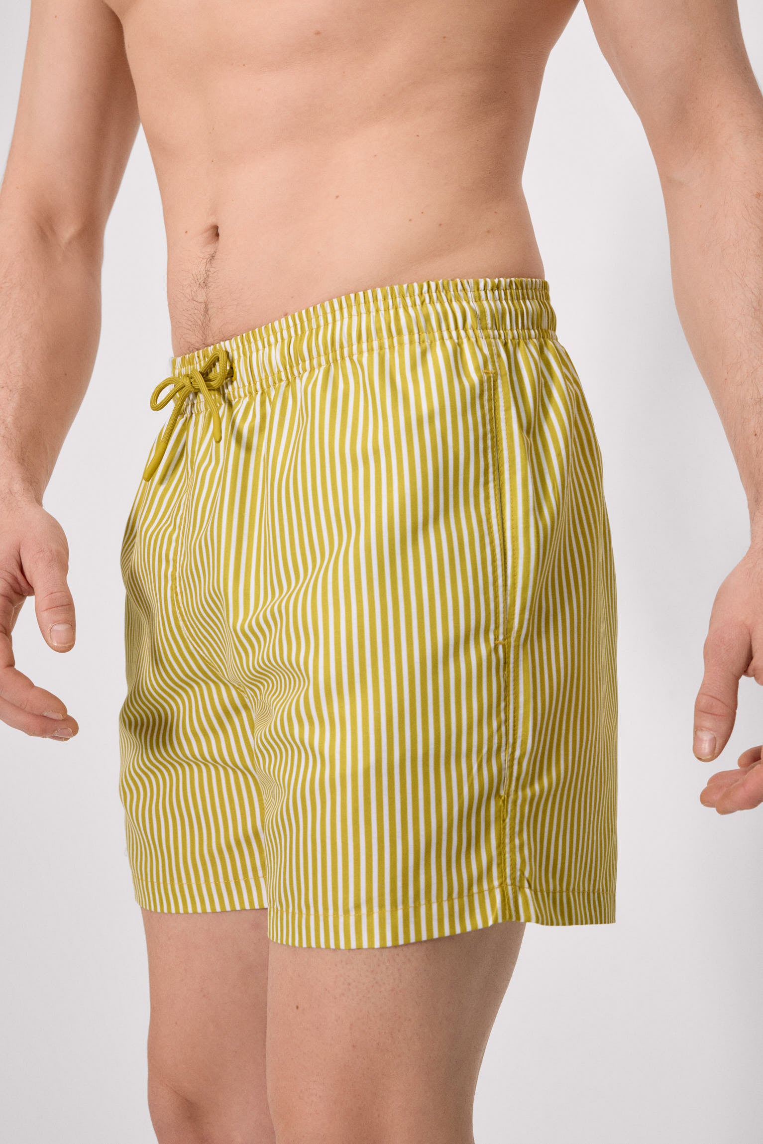 Costume da bagno intero con stampa a righe gialle