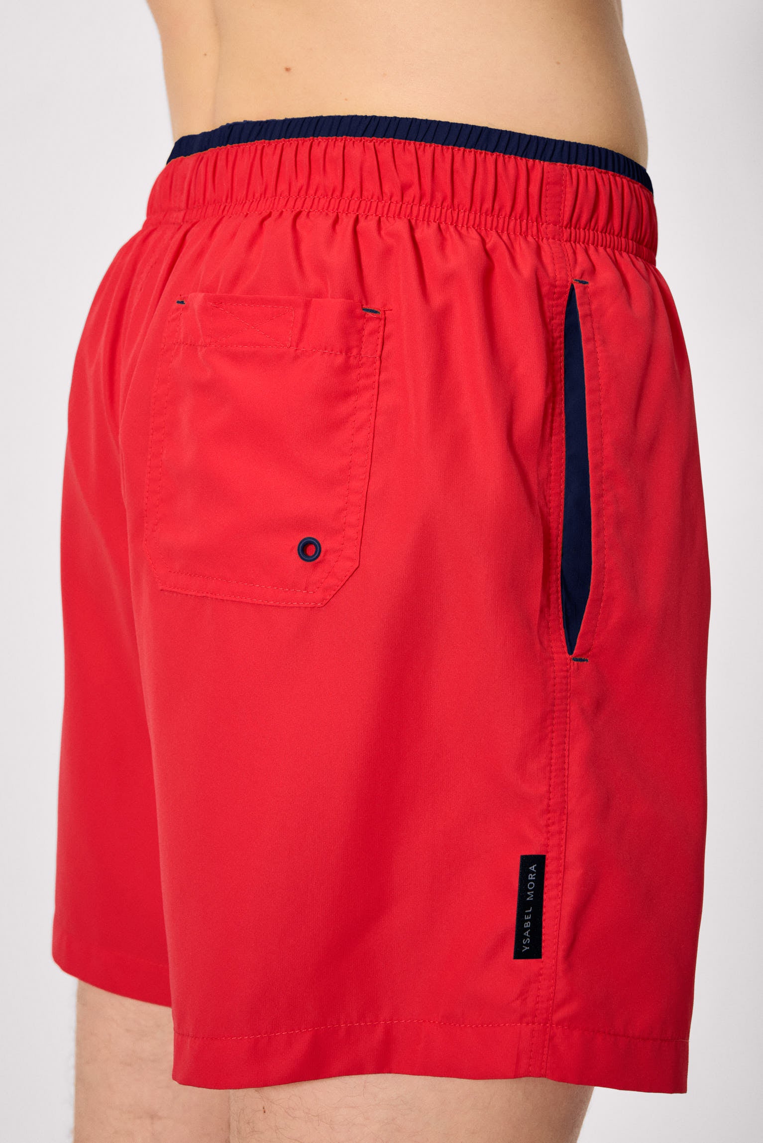 Costume da bagno intero con dettaglio in vita rosso