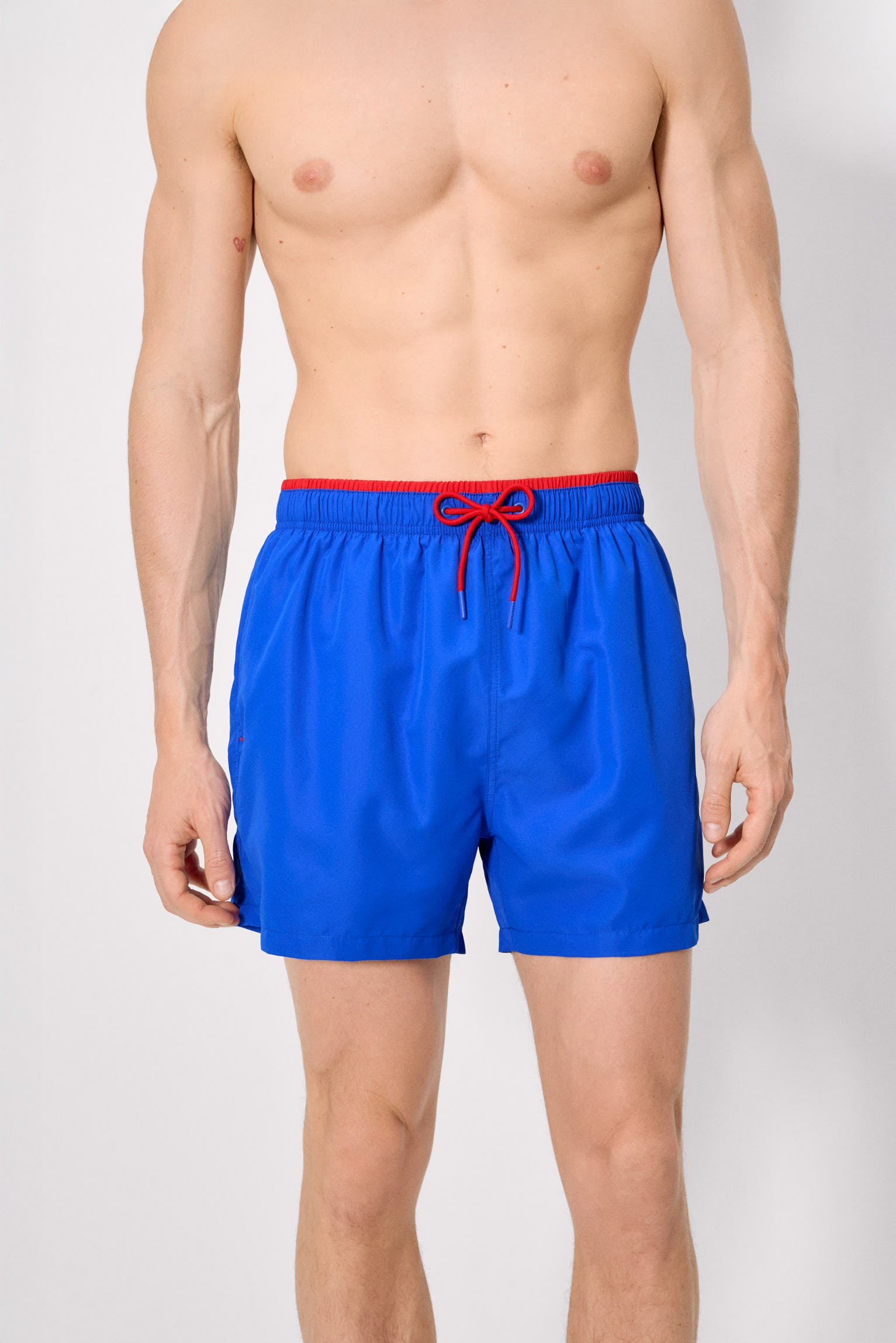 Costume da bagno intero con dettaglio in vita blu