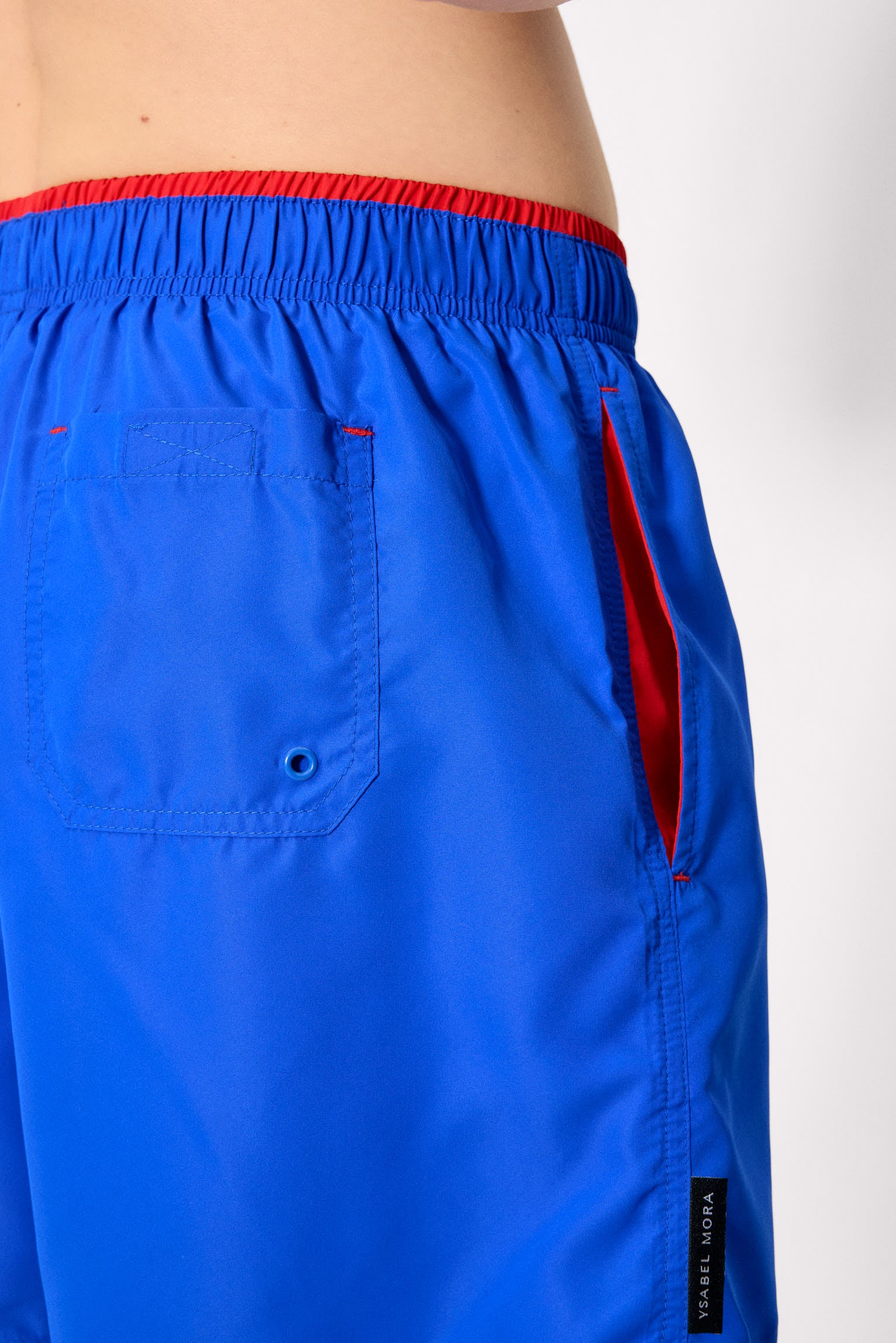 Costume da bagno intero con dettaglio in vita blu