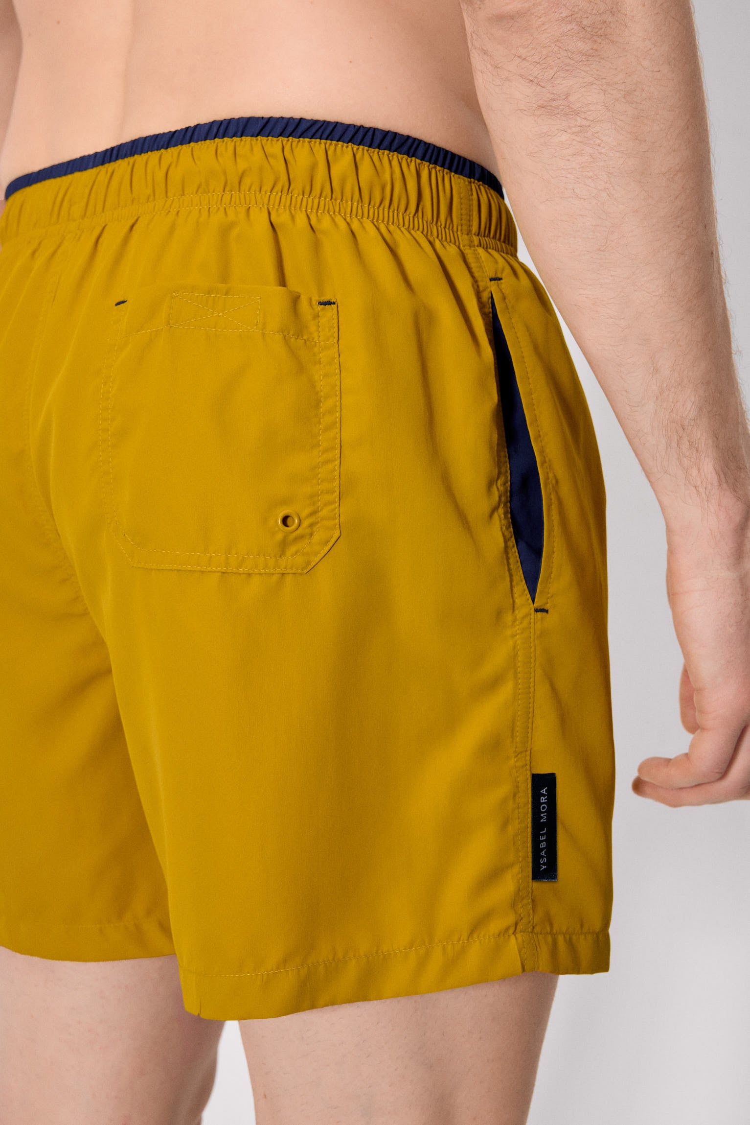 Costume da bagno intero con dettaglio in vita color senape