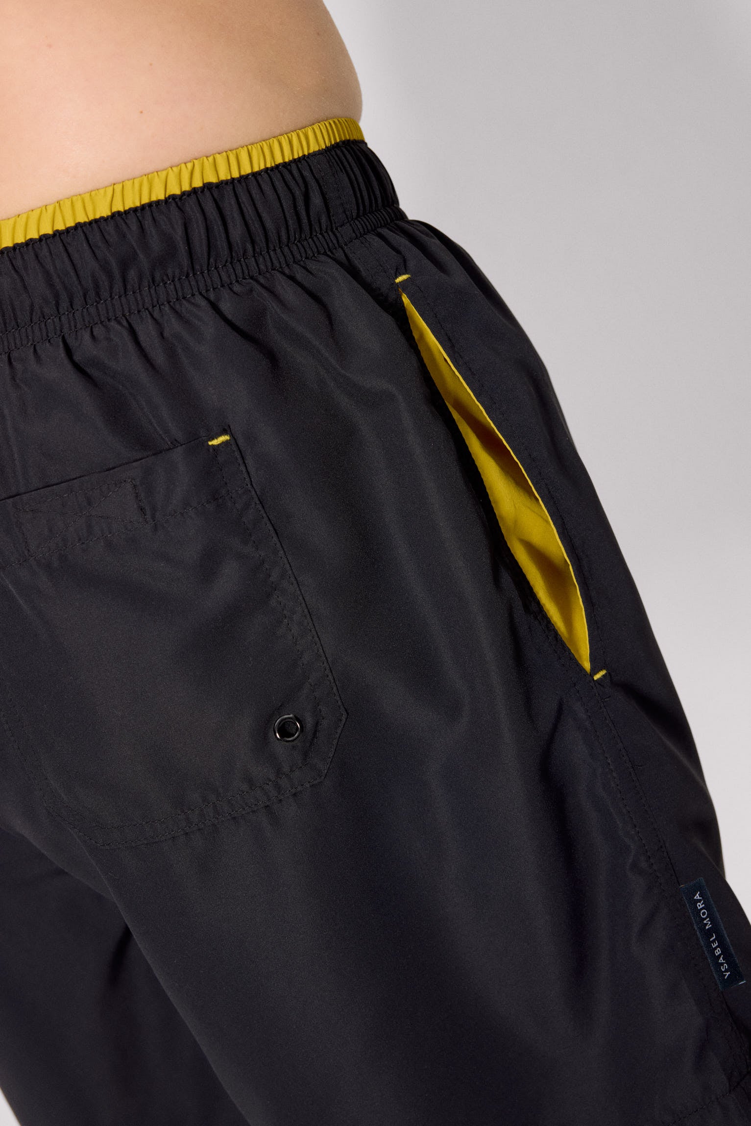 Costume da bagno intero con dettaglio in vita, nero