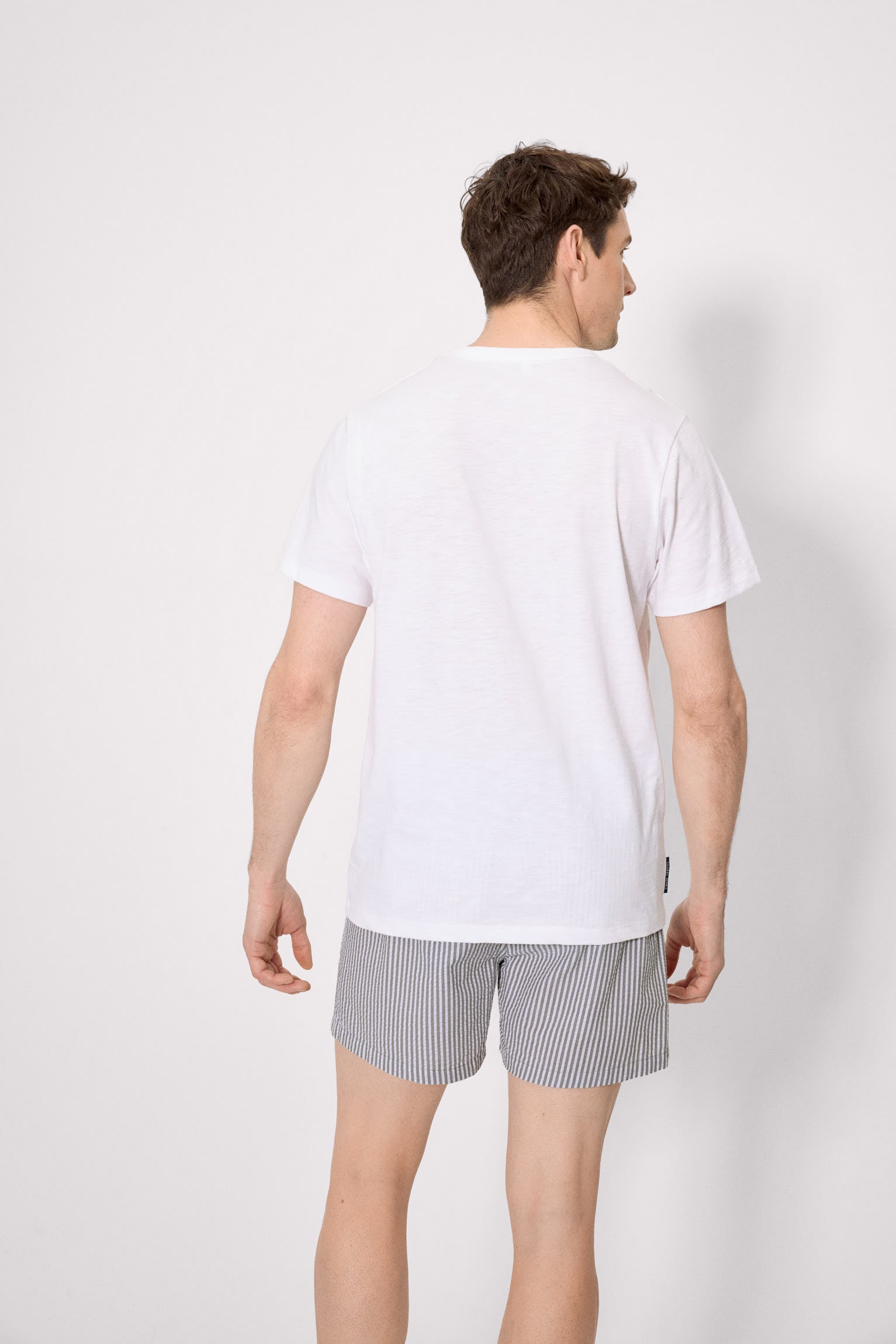 maglietta basic a maniche corte con collo a gallina, bianca