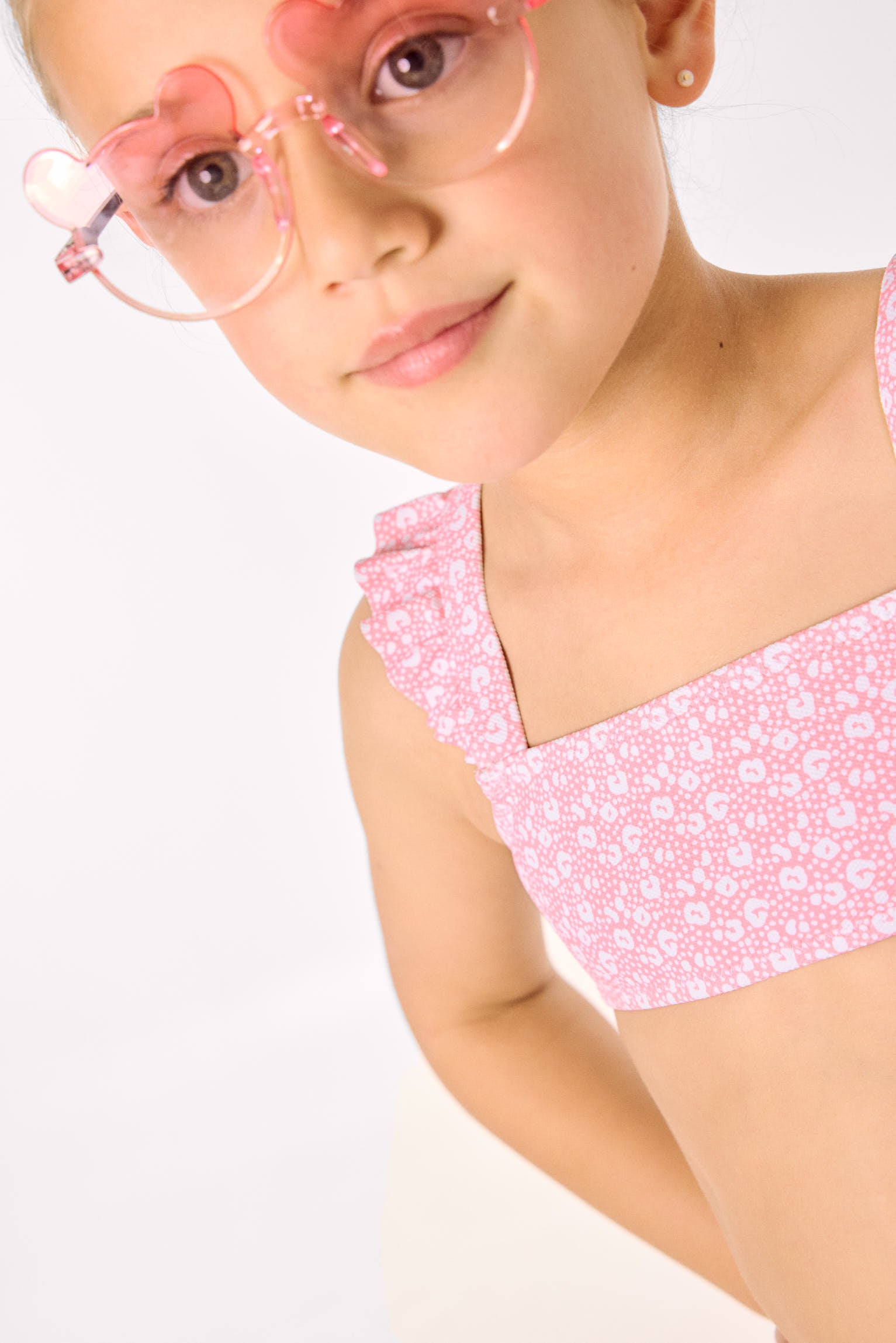 Conjunto bikini niña detalles volantes estampado leopardo rosa - Ysabel Mora